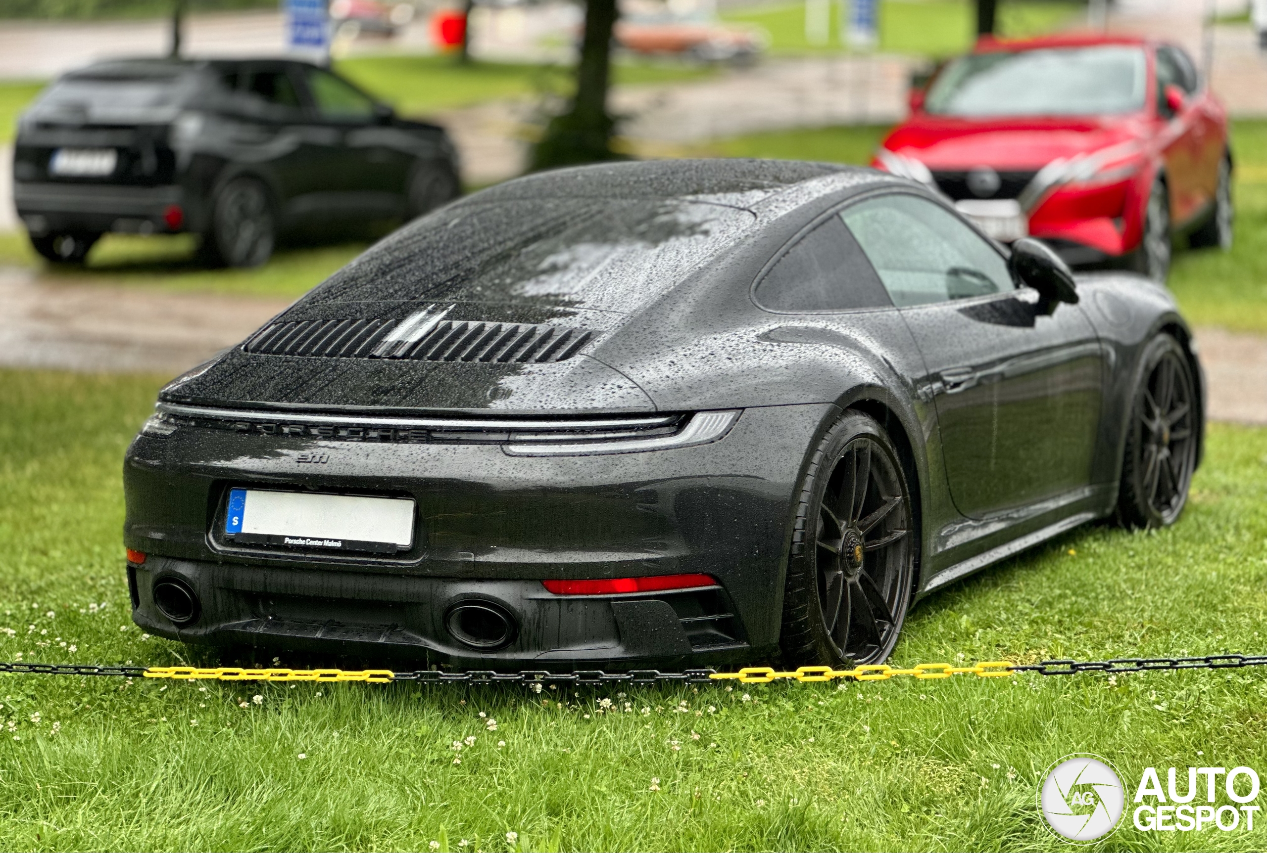 Porsche 992 Carrera 4 GTS