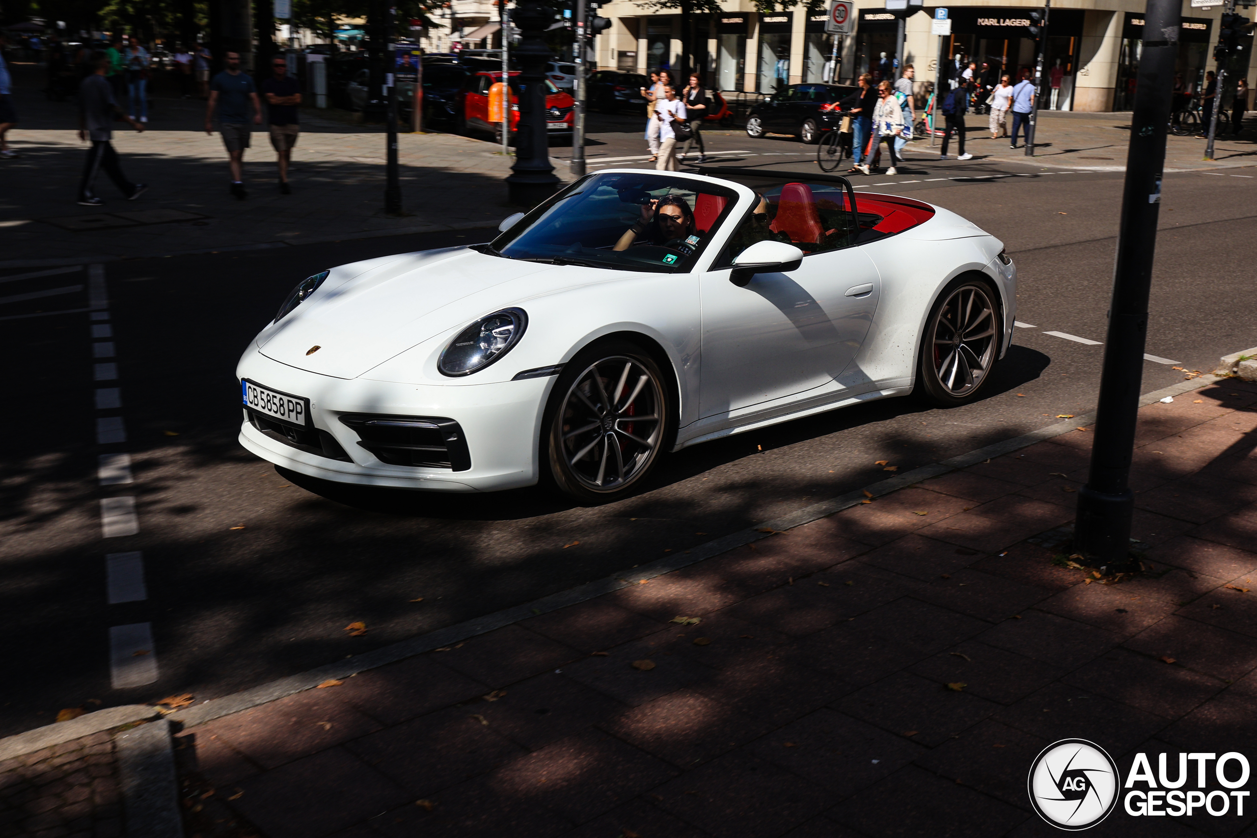 Porsche 992 Carrera 4S Cabriolet