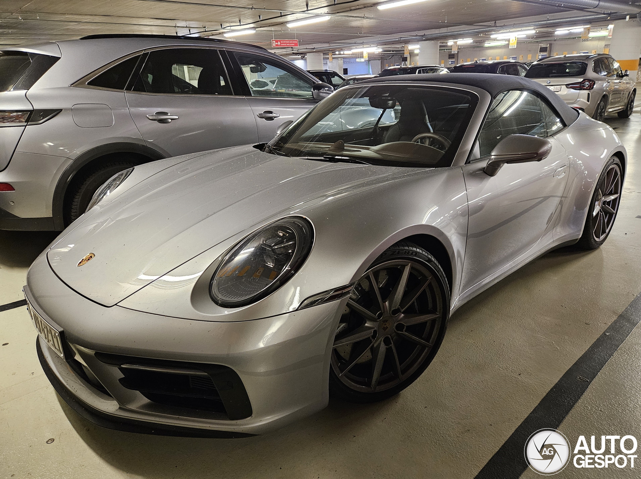 Porsche 992 Carrera 4S Cabriolet