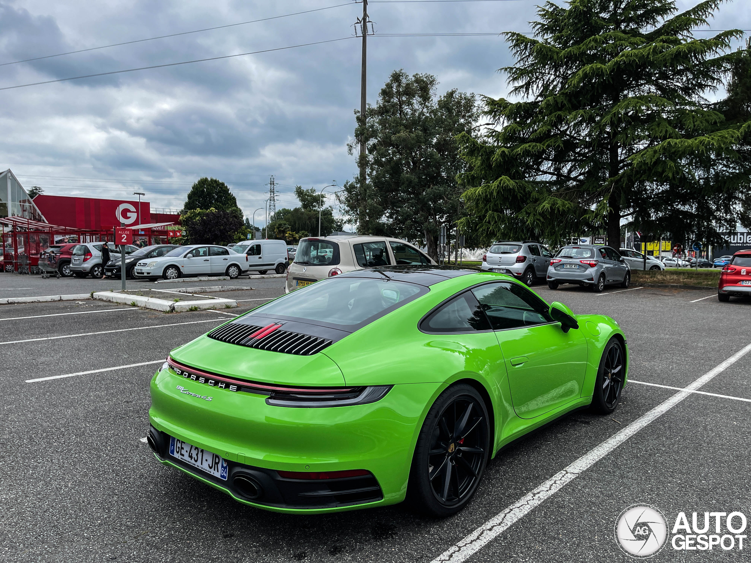 Porsche 992 Carrera 4S