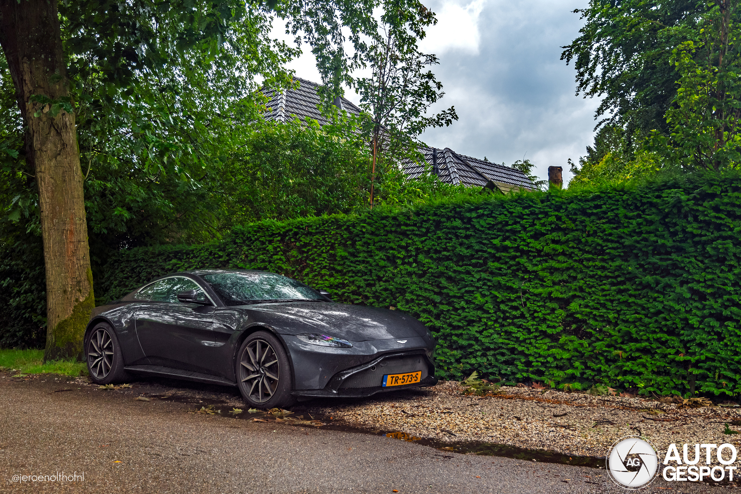 Aston Martin V8 Vantage 2018