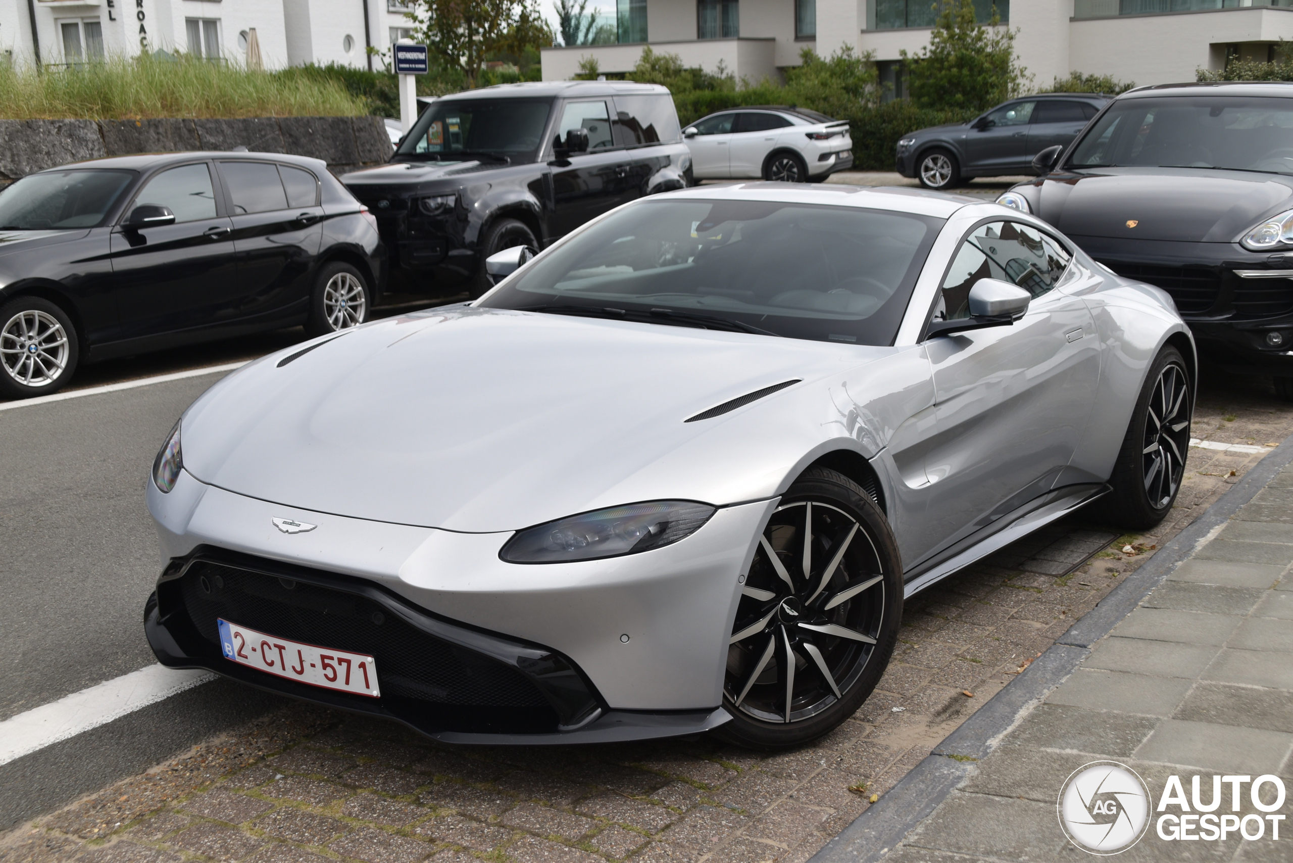 Aston Martin V8 Vantage 2018