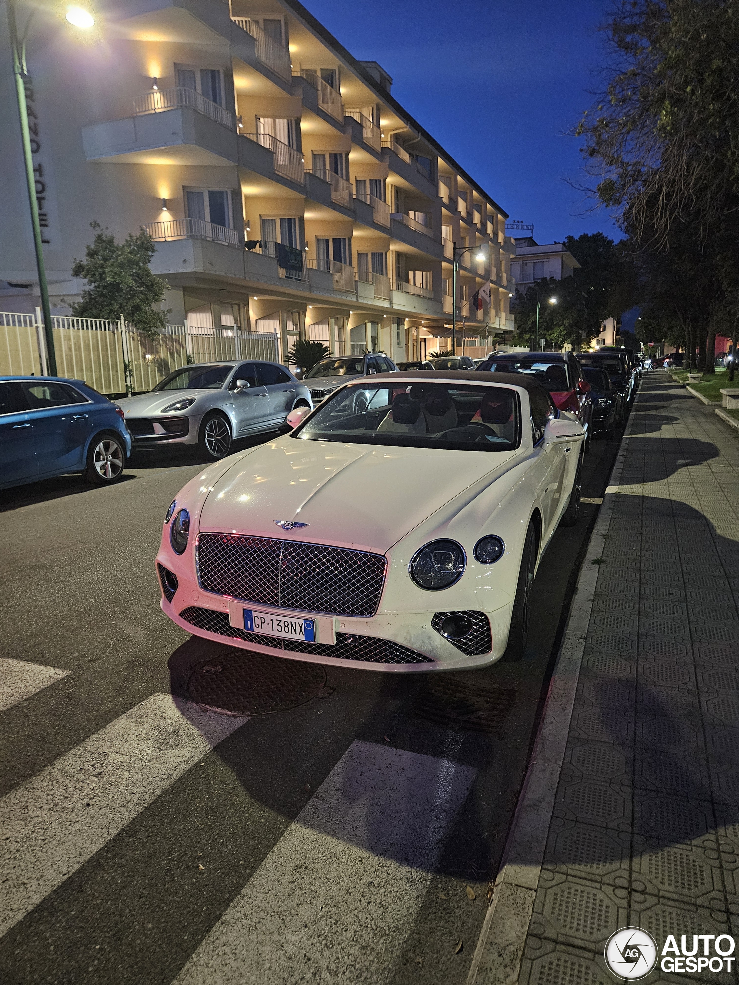 Bentley Continental GTC V8 Azure