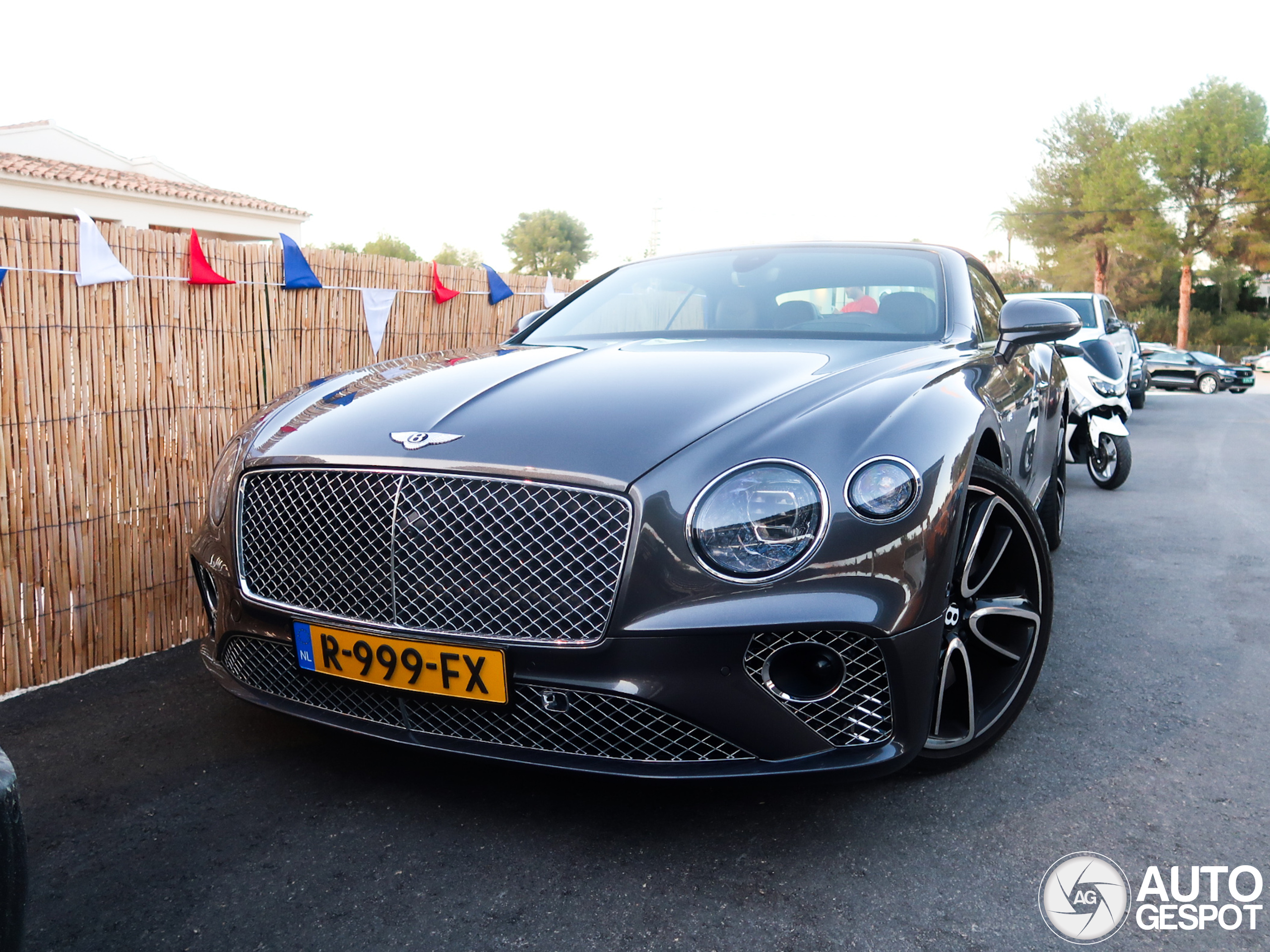 Bentley Continental GTC V8 2020