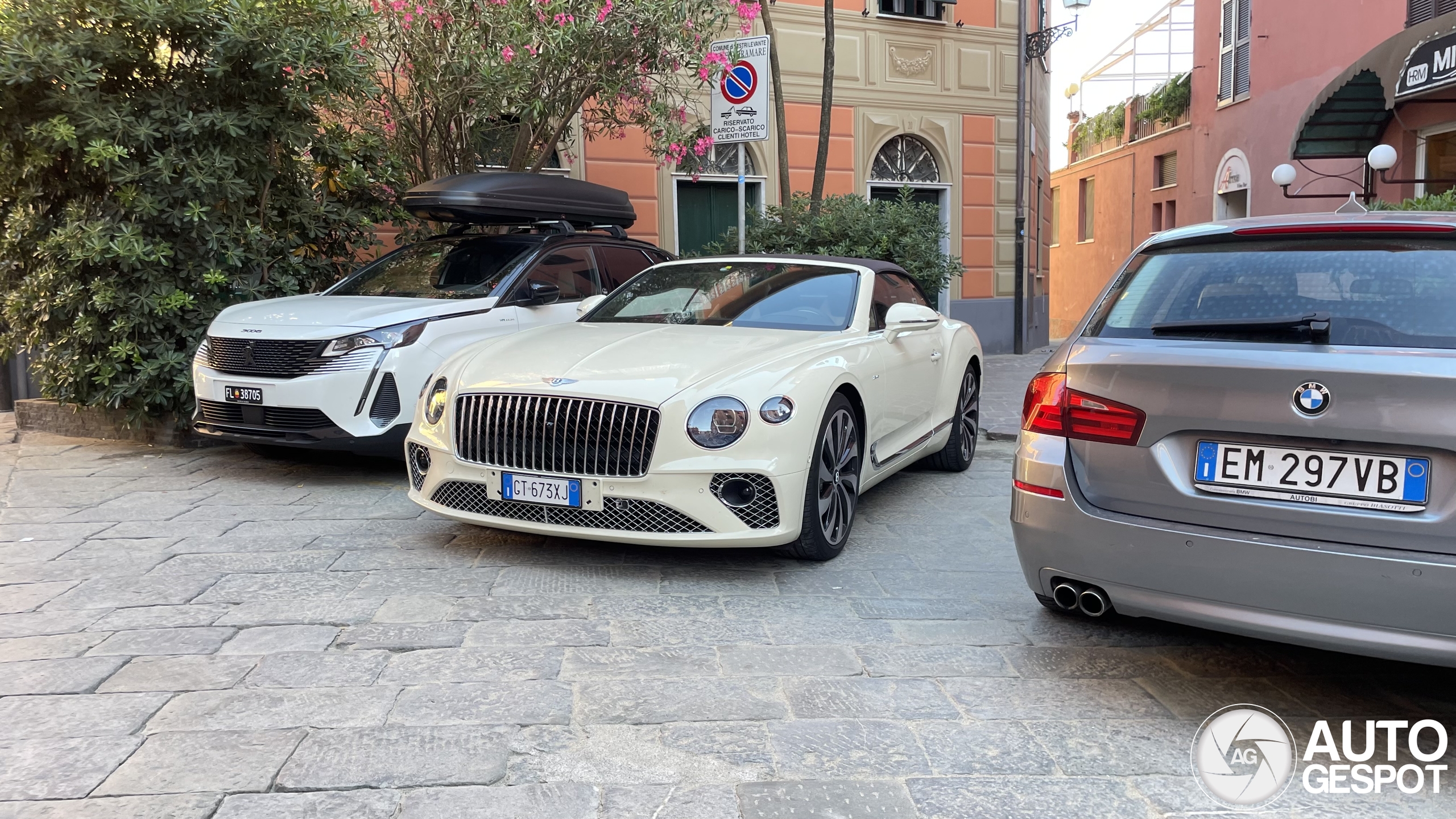 Bentley Continental GTC V8 Azure 2024