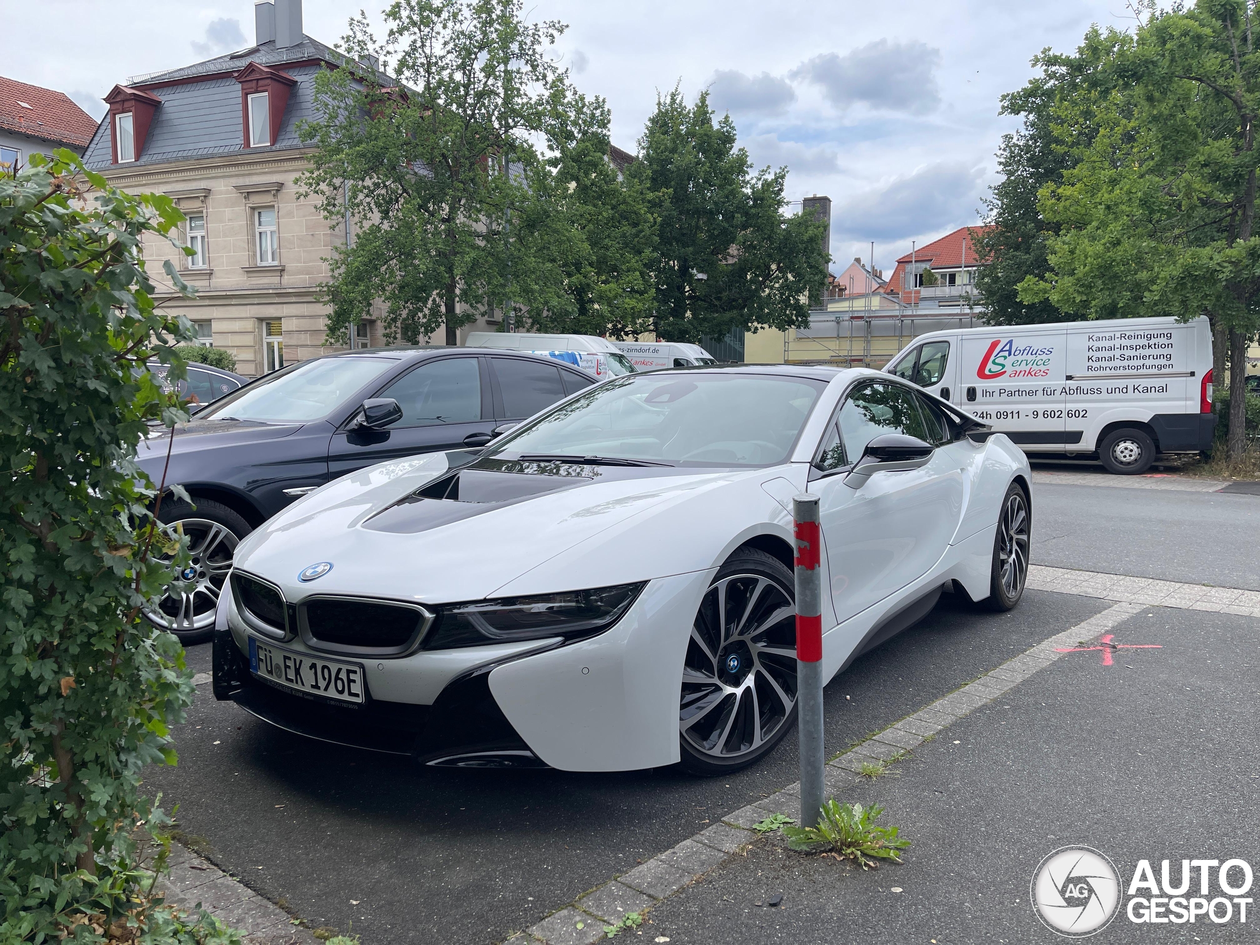 BMW i8