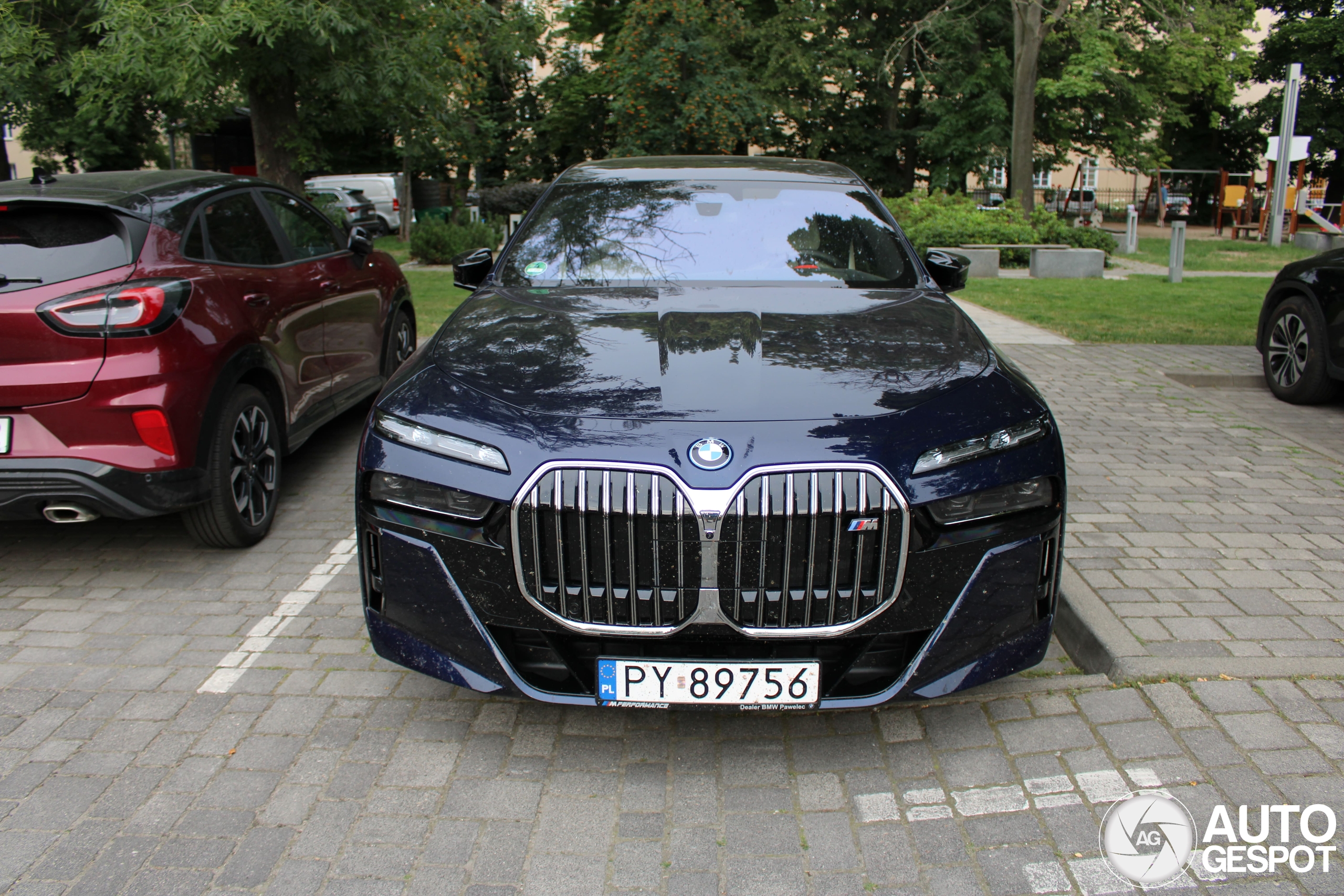 BMW M760e xDrive