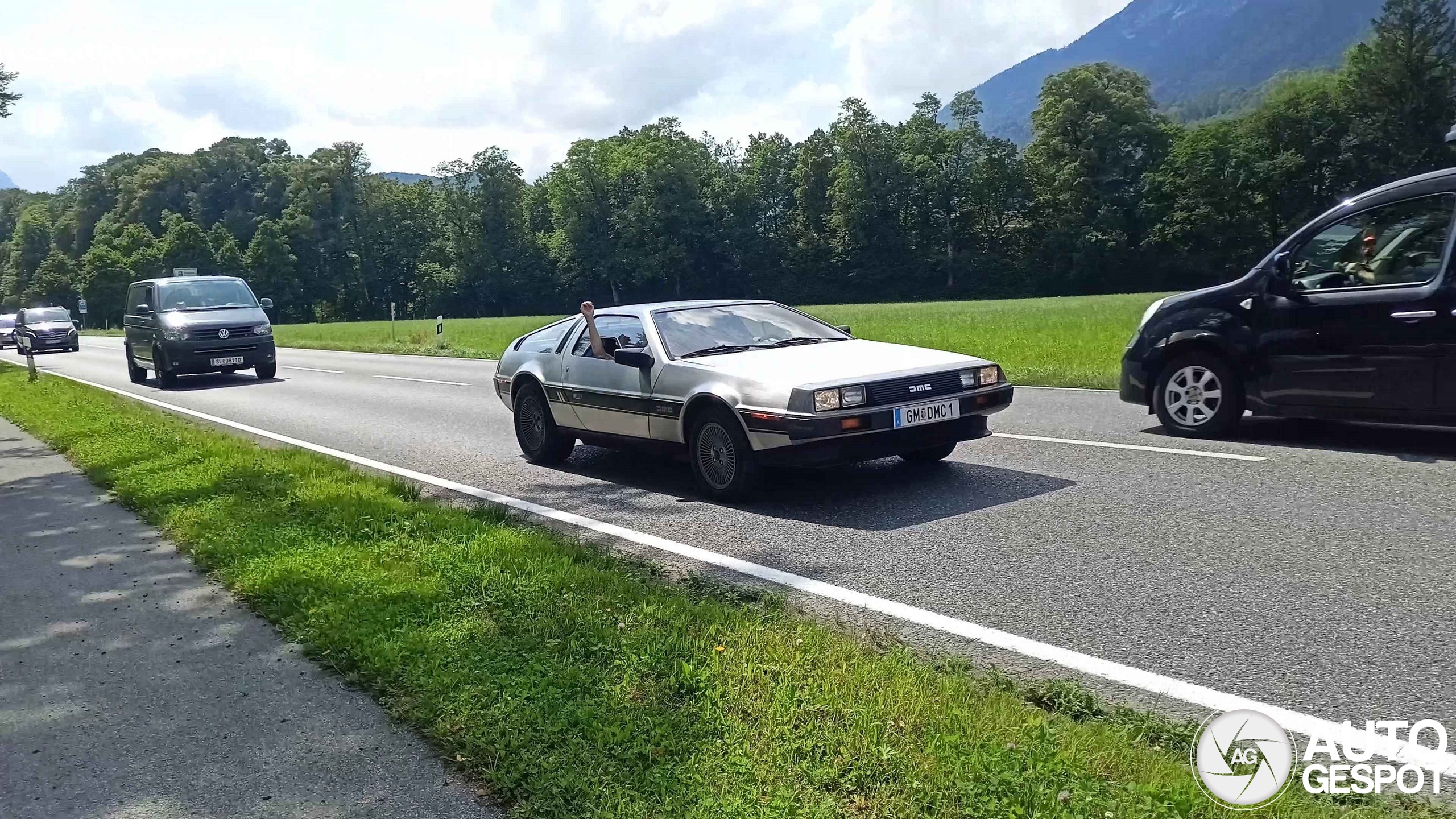 DeLorean DMC-12