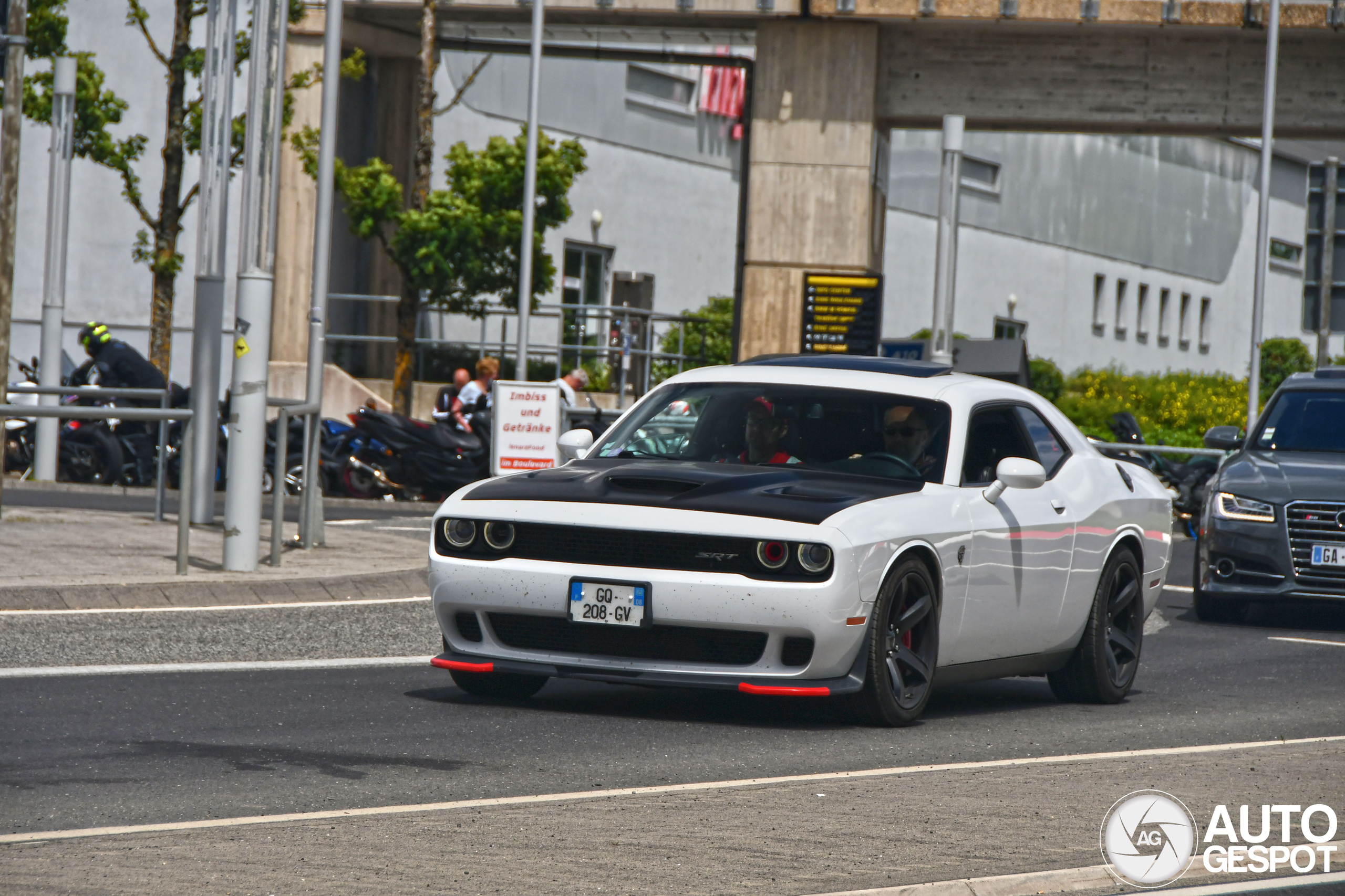 Dodge Challenger SRT Hellcat