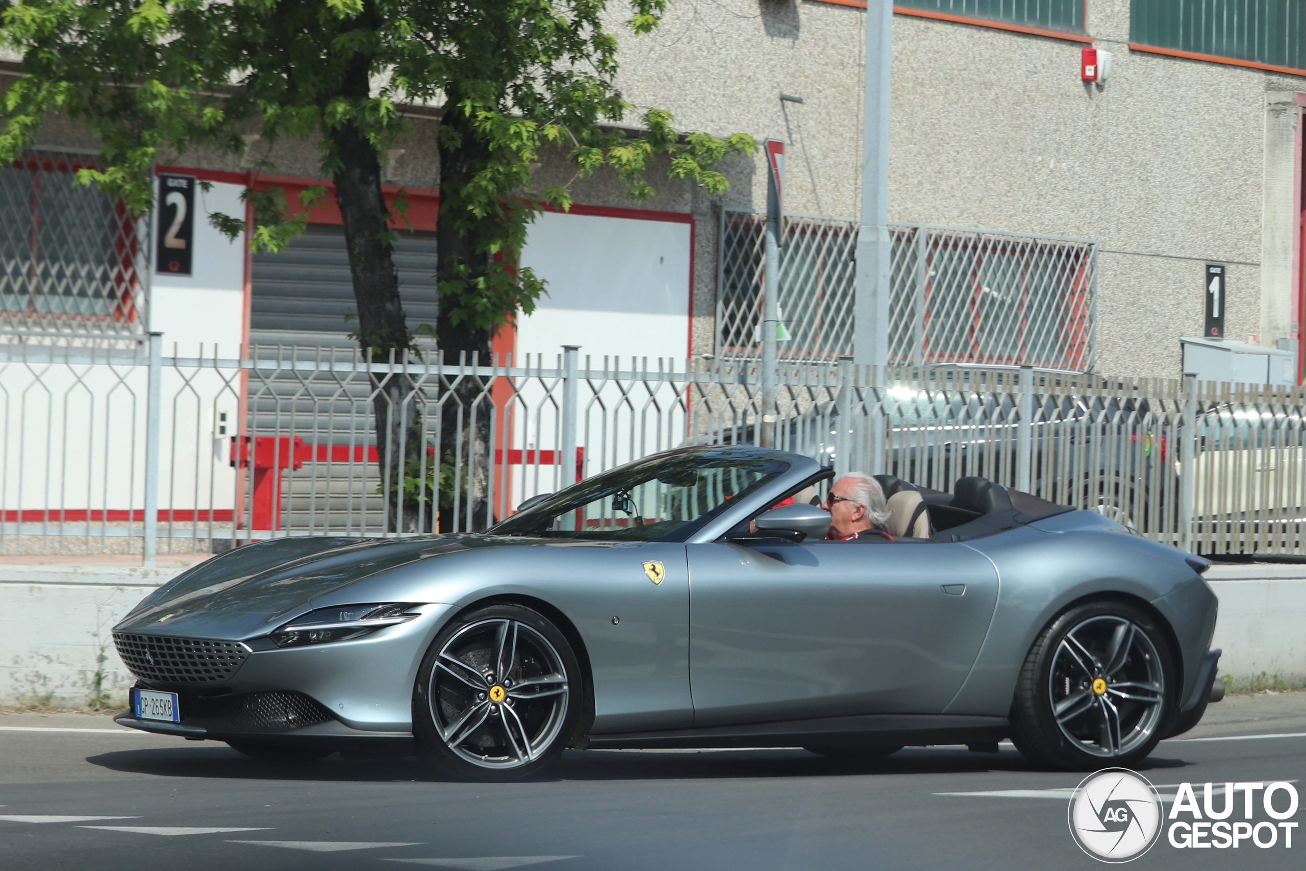 Ferrari Roma Spider