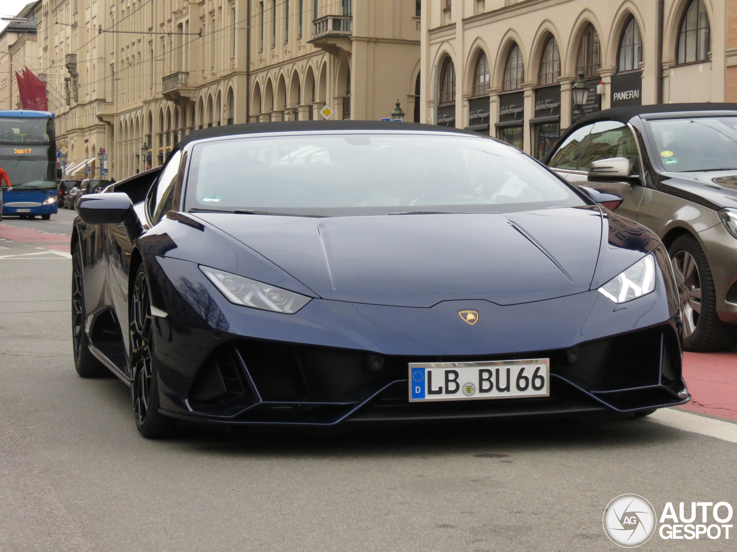 Lamborghini Huracán LP640-4 EVO Spyder