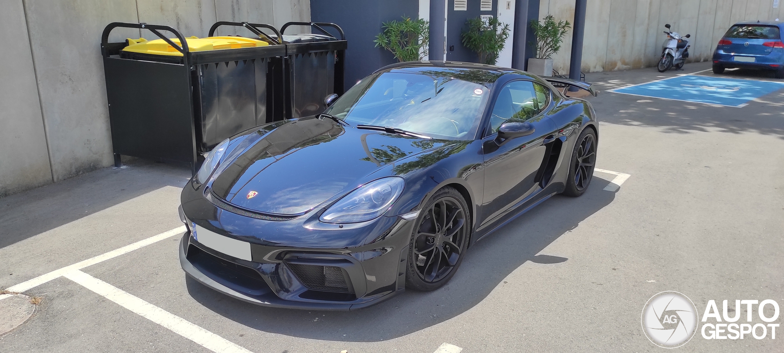 Porsche 718 Cayman GT4