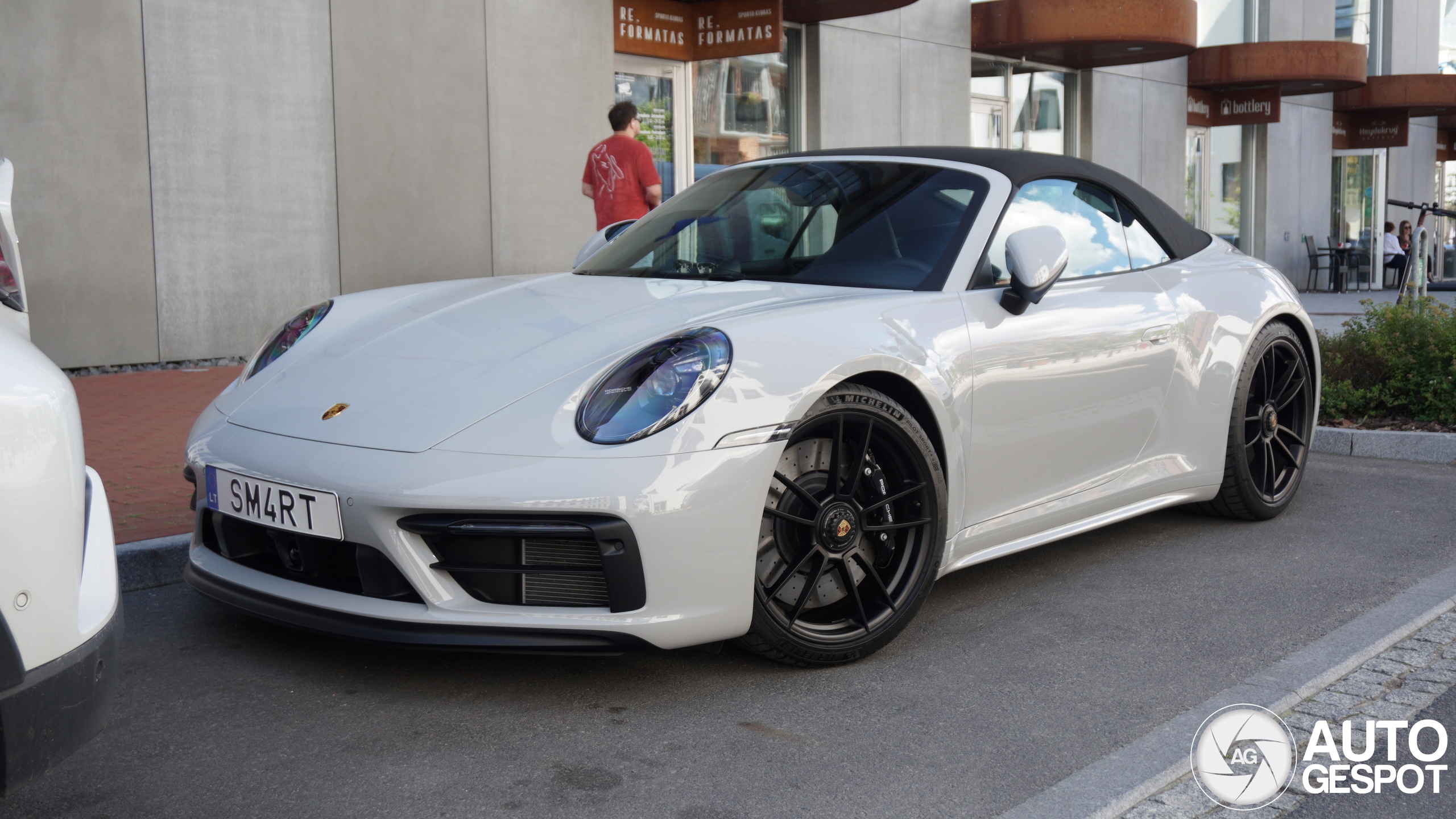 Porsche 992 Carrera 4 GTS Cabriolet