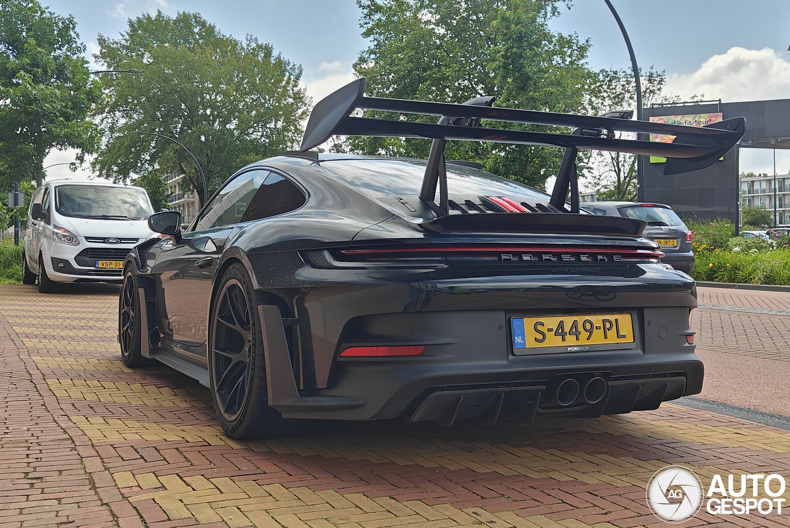 Porsche 992 GT3 RS Weissach Package