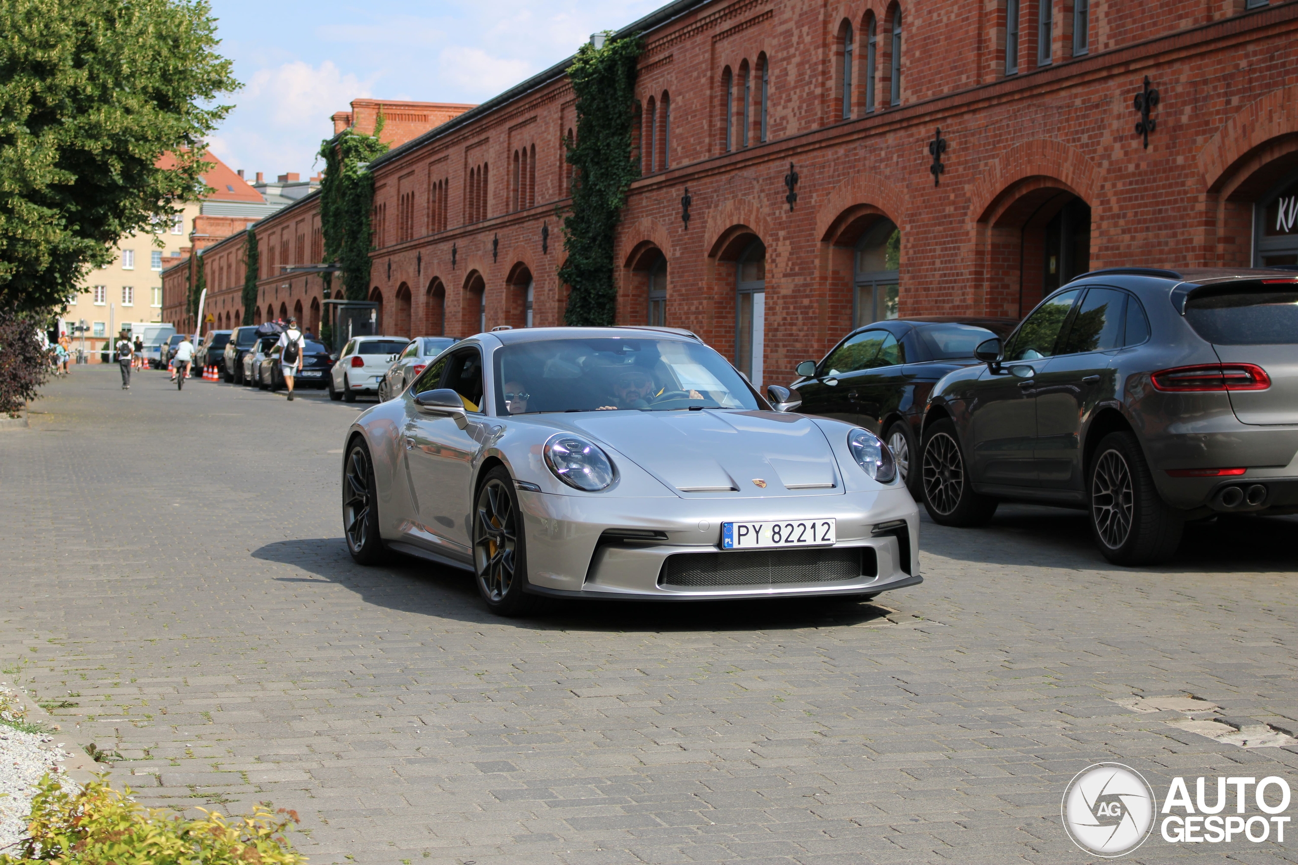 Porsche 992 GT3 Touring