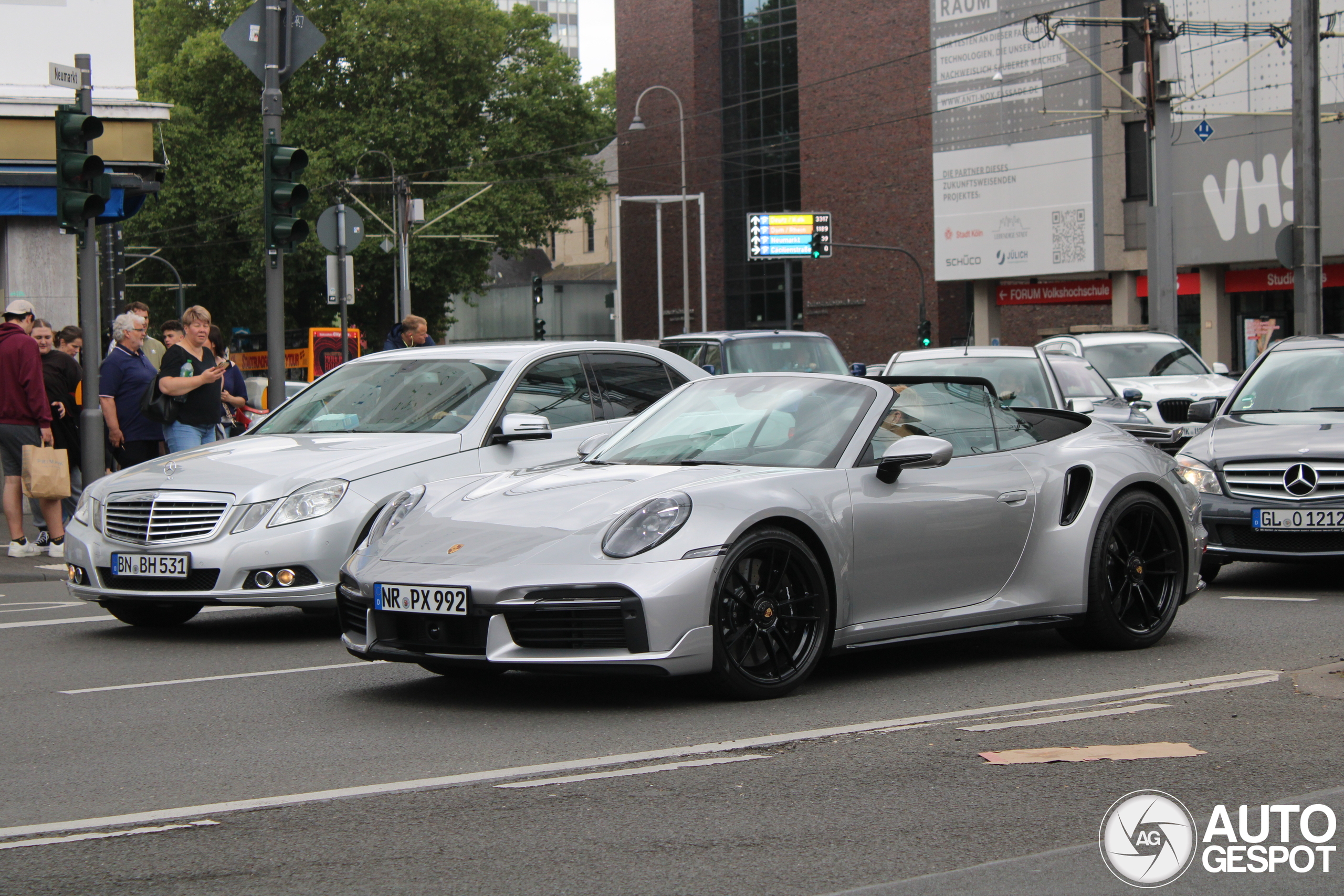 Porsche 992 Turbo