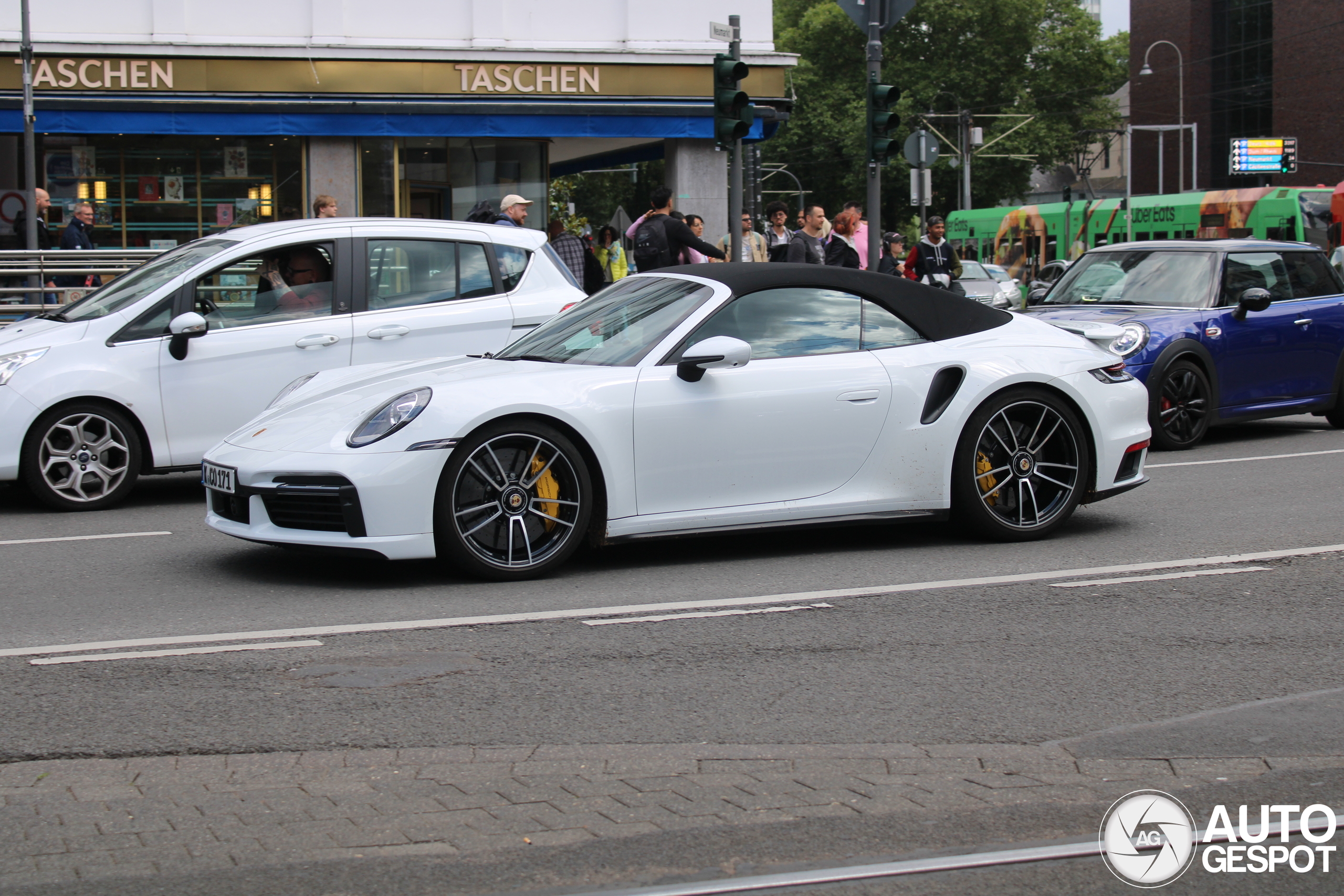 Porsche 992 Turbo S Cabriolet