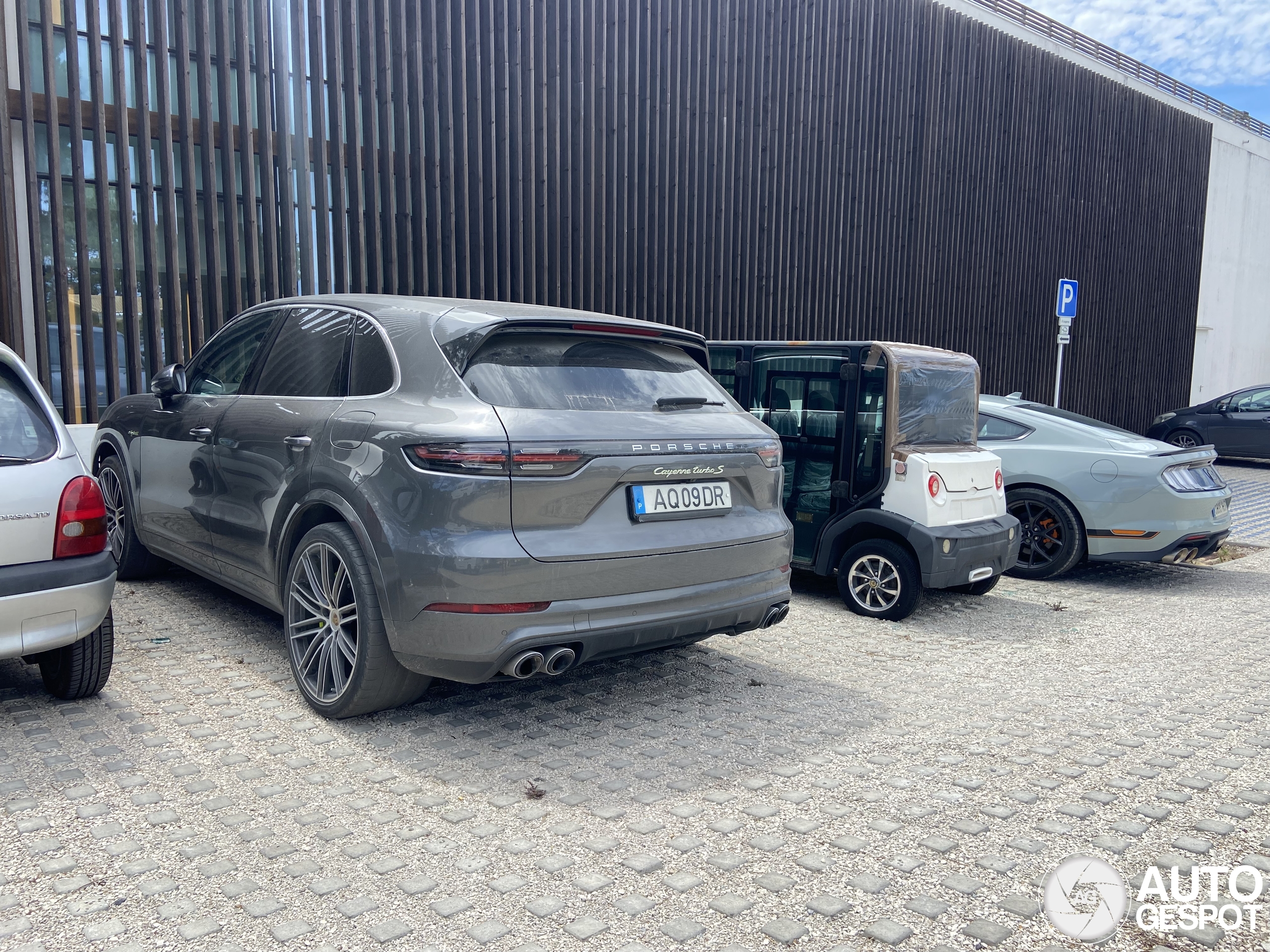 Porsche Cayenne Turbo S E-Hybrid