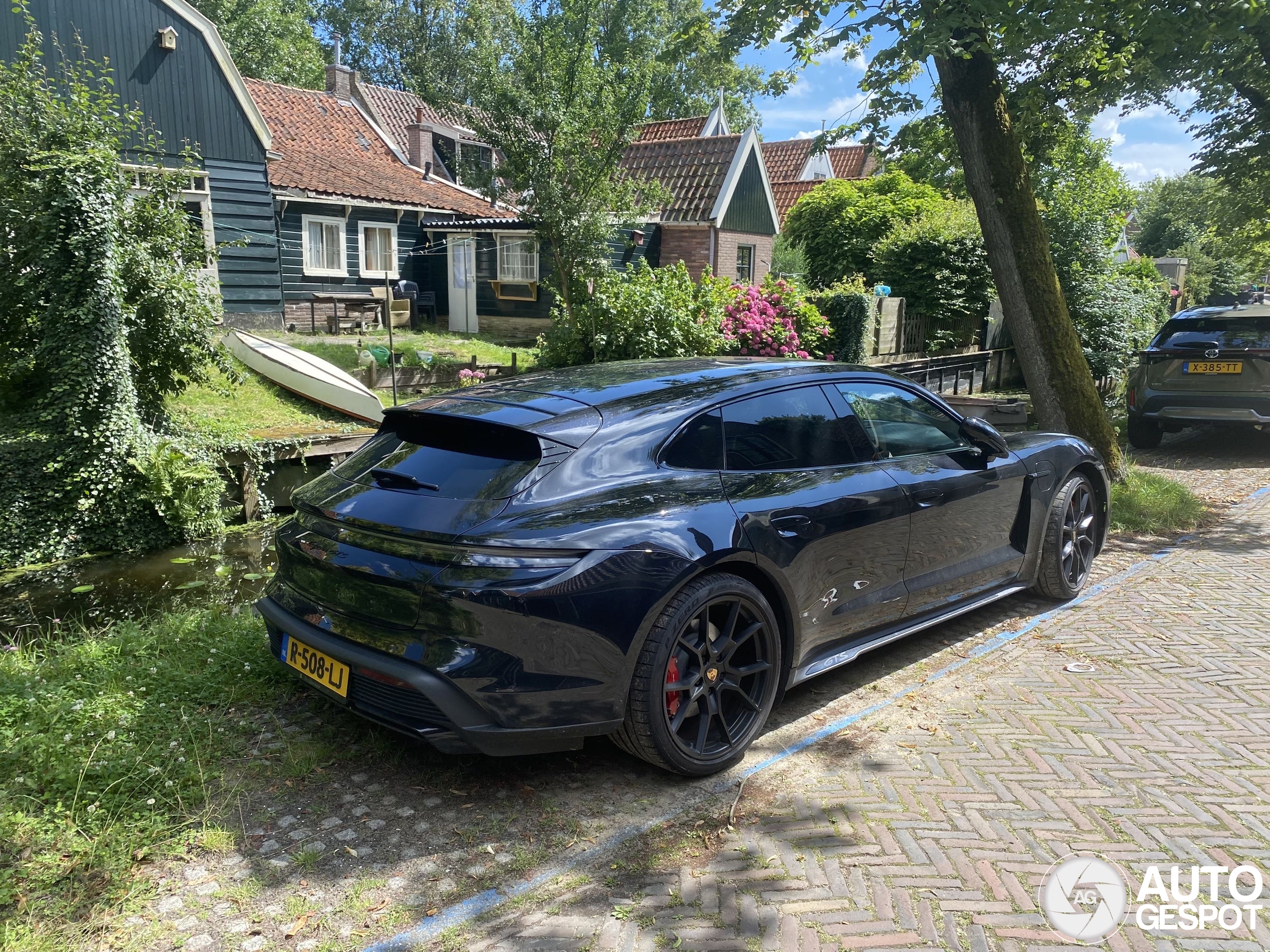 Porsche Taycan GTS Sport Turismo