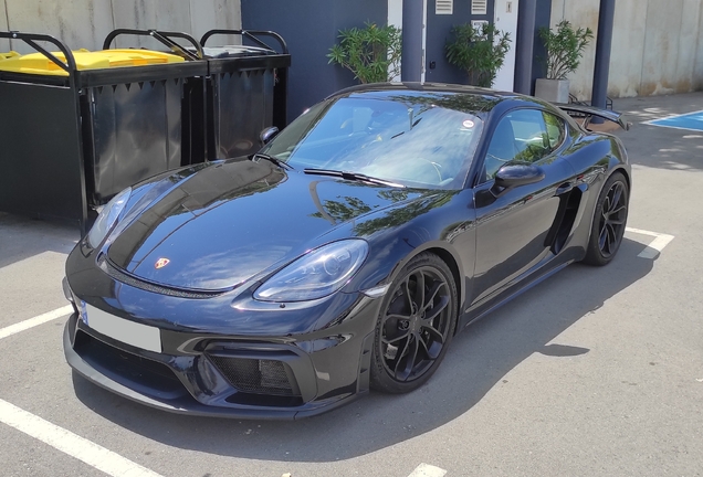 Porsche 718 Cayman GT4