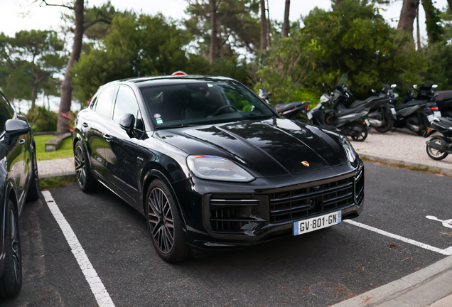 Porsche Cayenne Coupé Turbo E-Hybrid