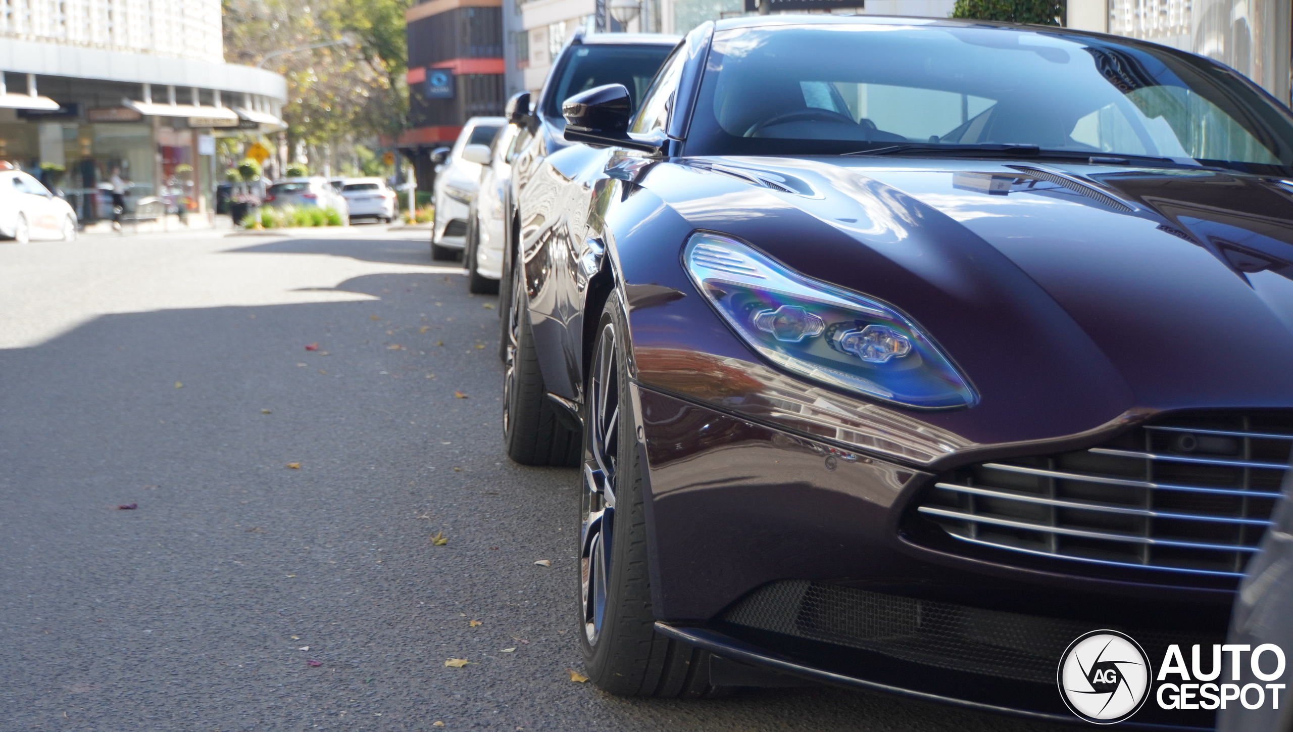 Aston Martin DB11