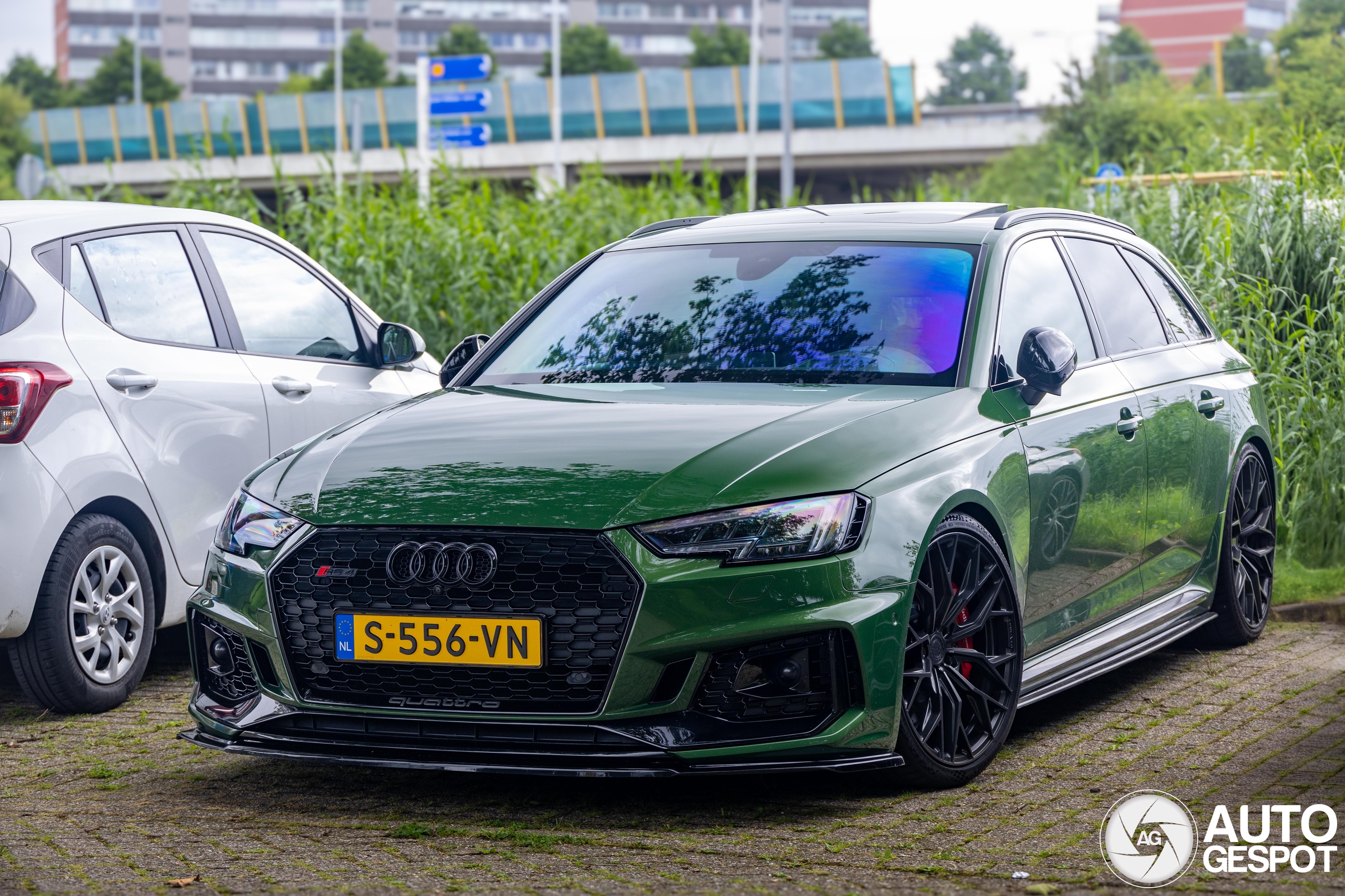 Audi RS4 Avant B9