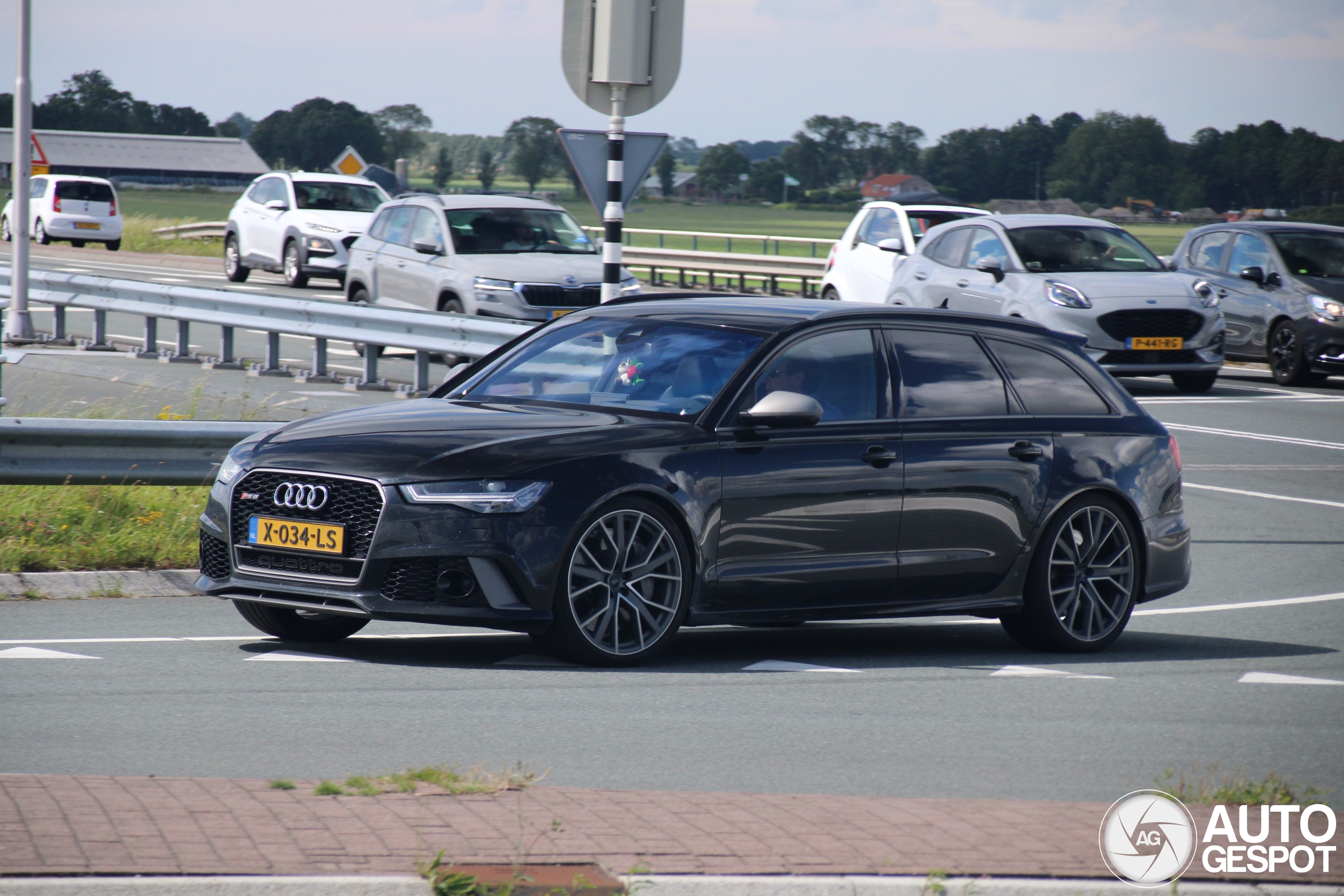 Audi RS6 Avant C7 2015