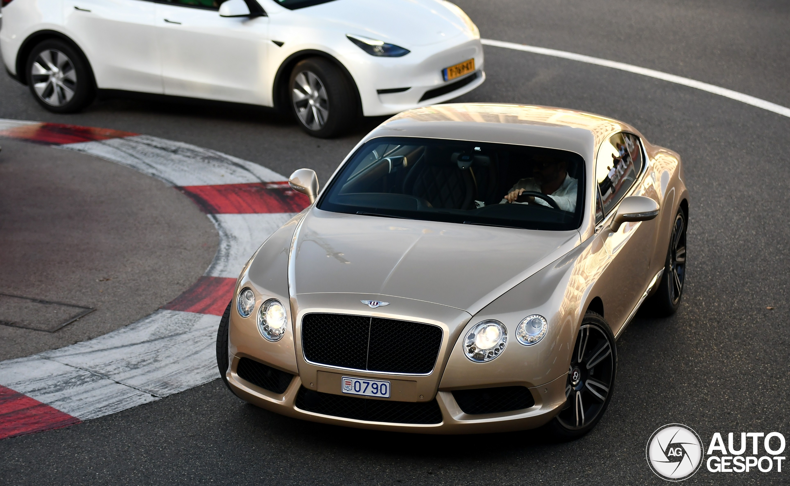 Bentley Continental GT V8