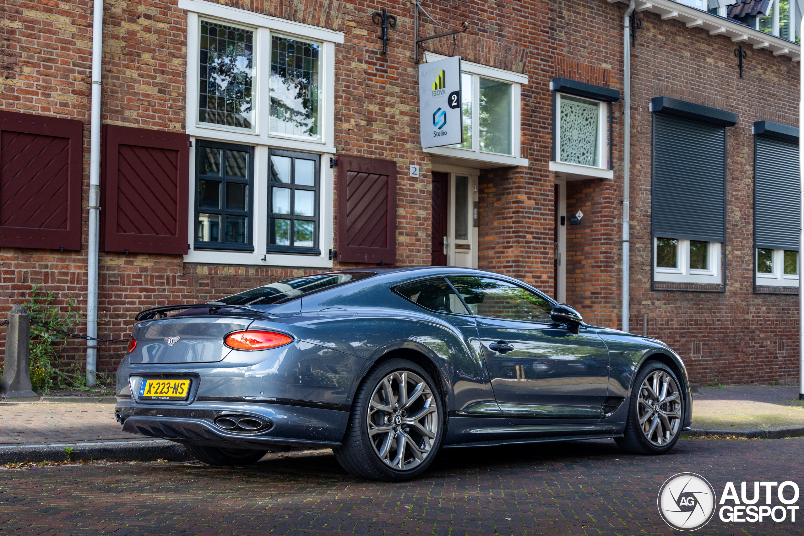 Bentley Continental GT V8 S 2023