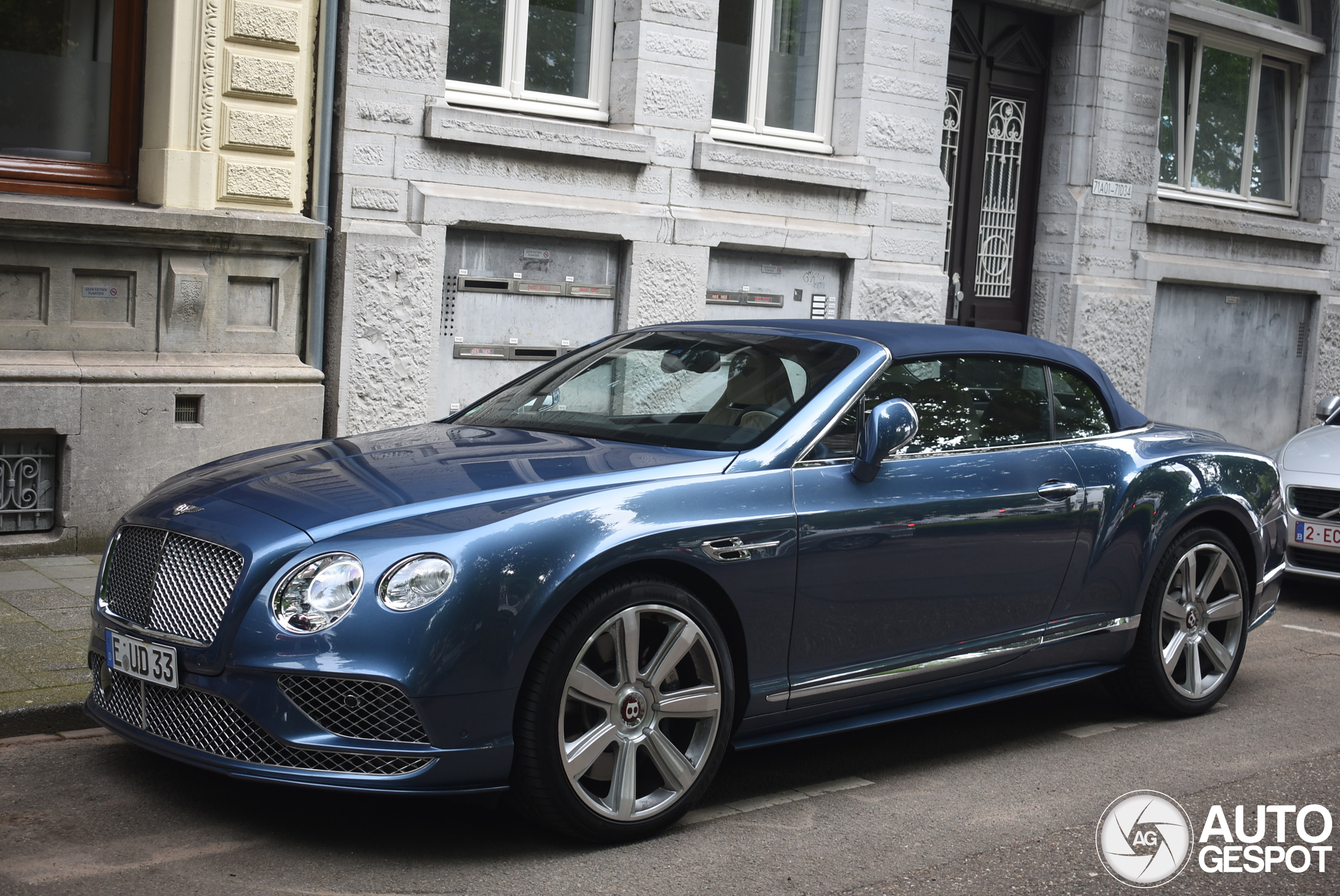 Bentley Continental GTC V8 2016