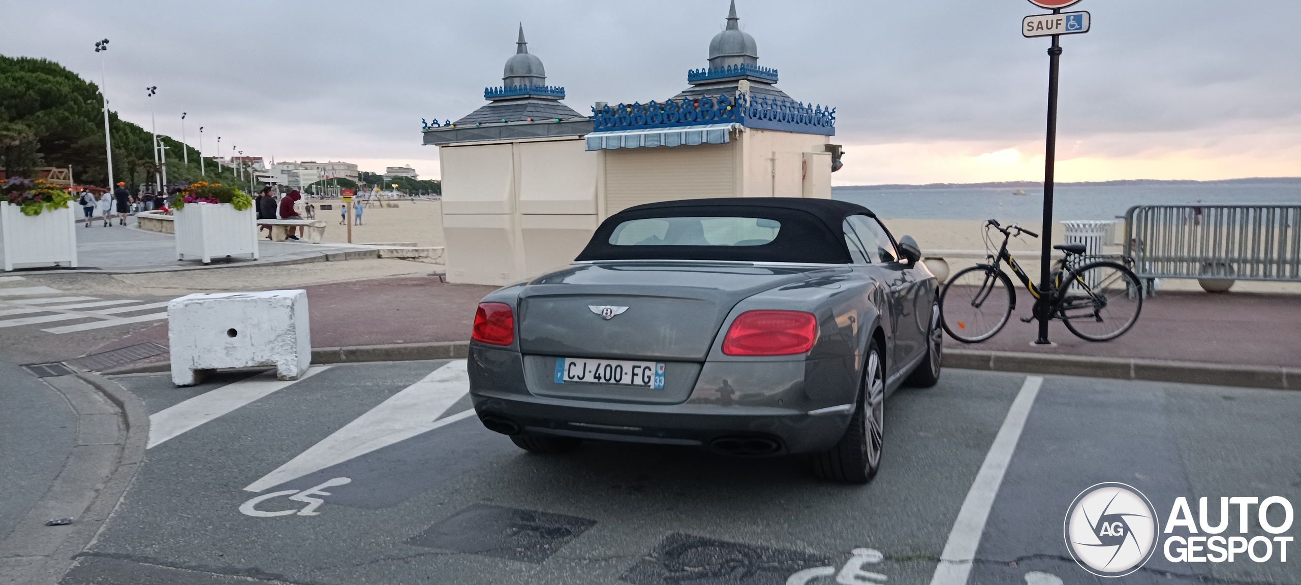 Bentley Continental GTC V8