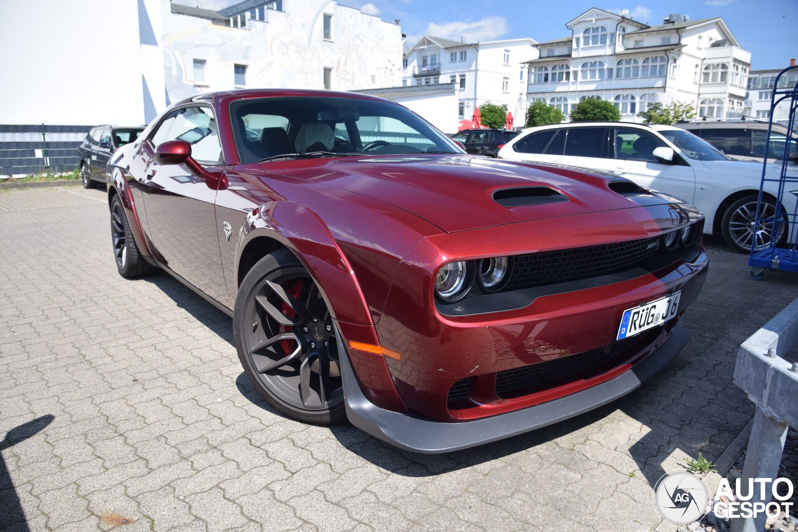 Dodge Challenger SRT Hellcat Widebody