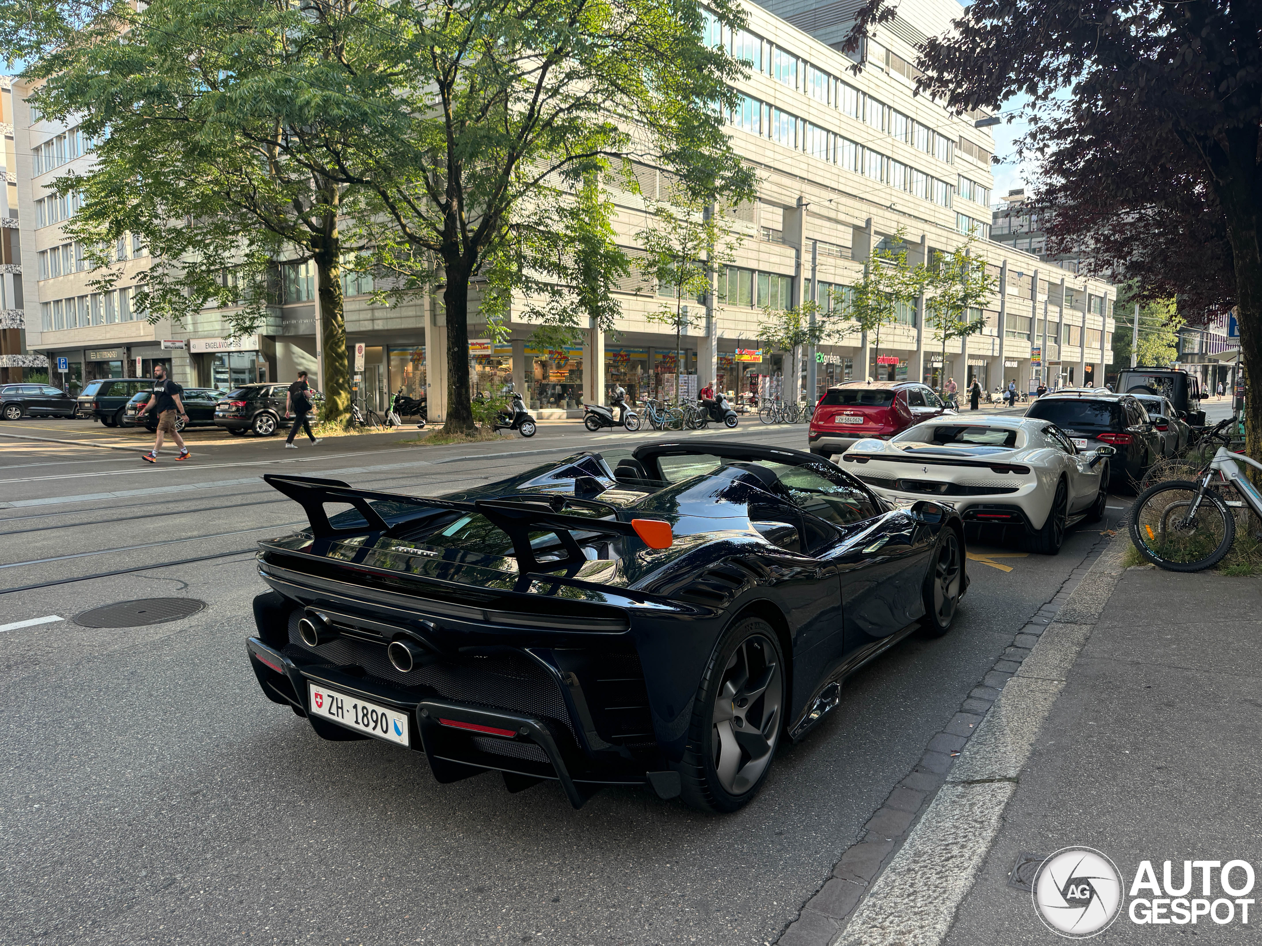 First customer cars: Ferrari SF90 XX Stradale & Spider