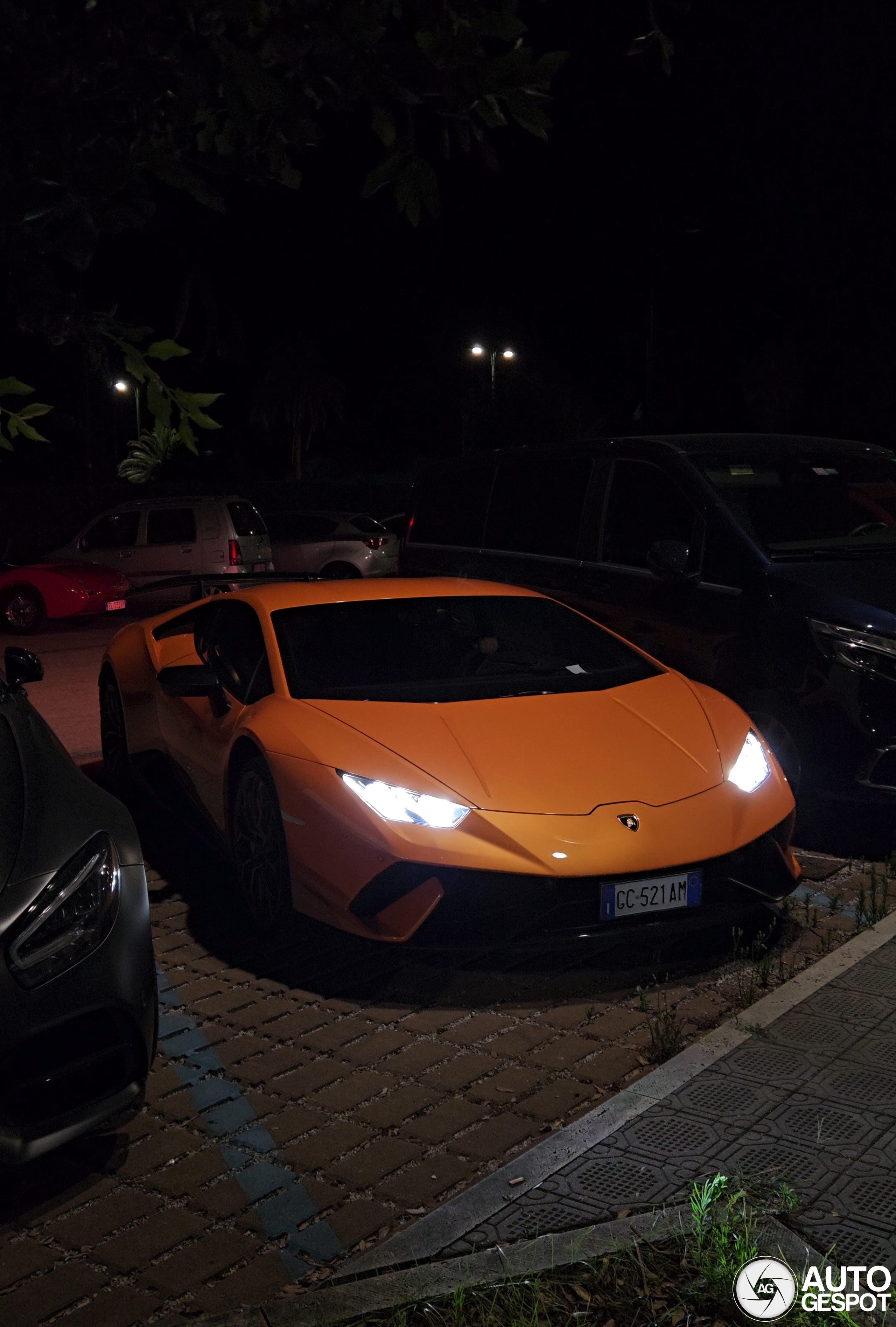 Lamborghini Huracán LP640-4 Performante