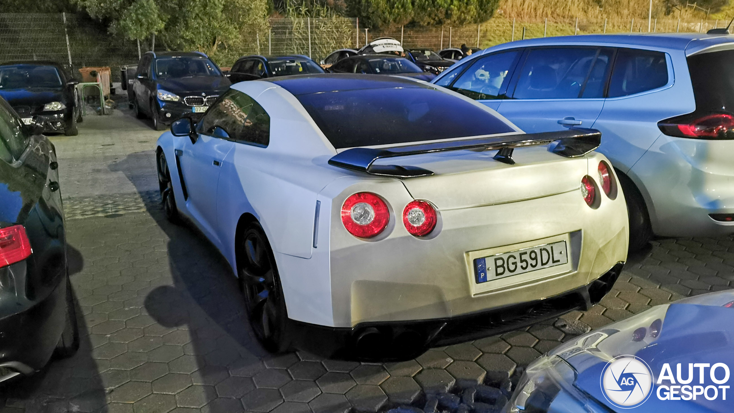 Nissan GT-R 2011