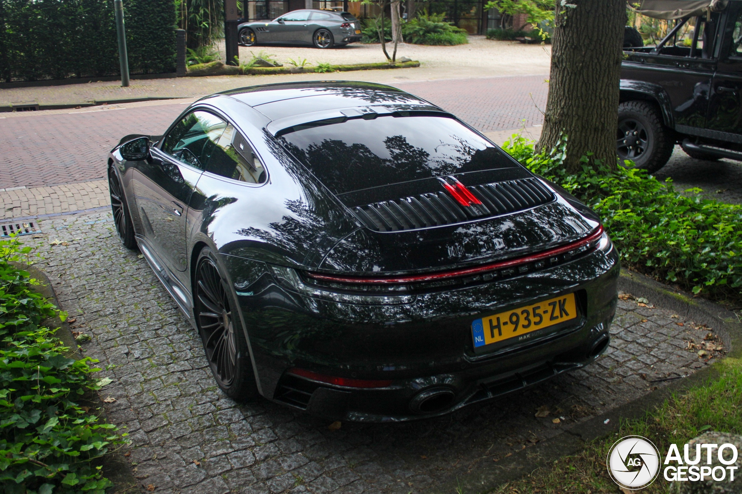 Porsche 992 Carrera 4S