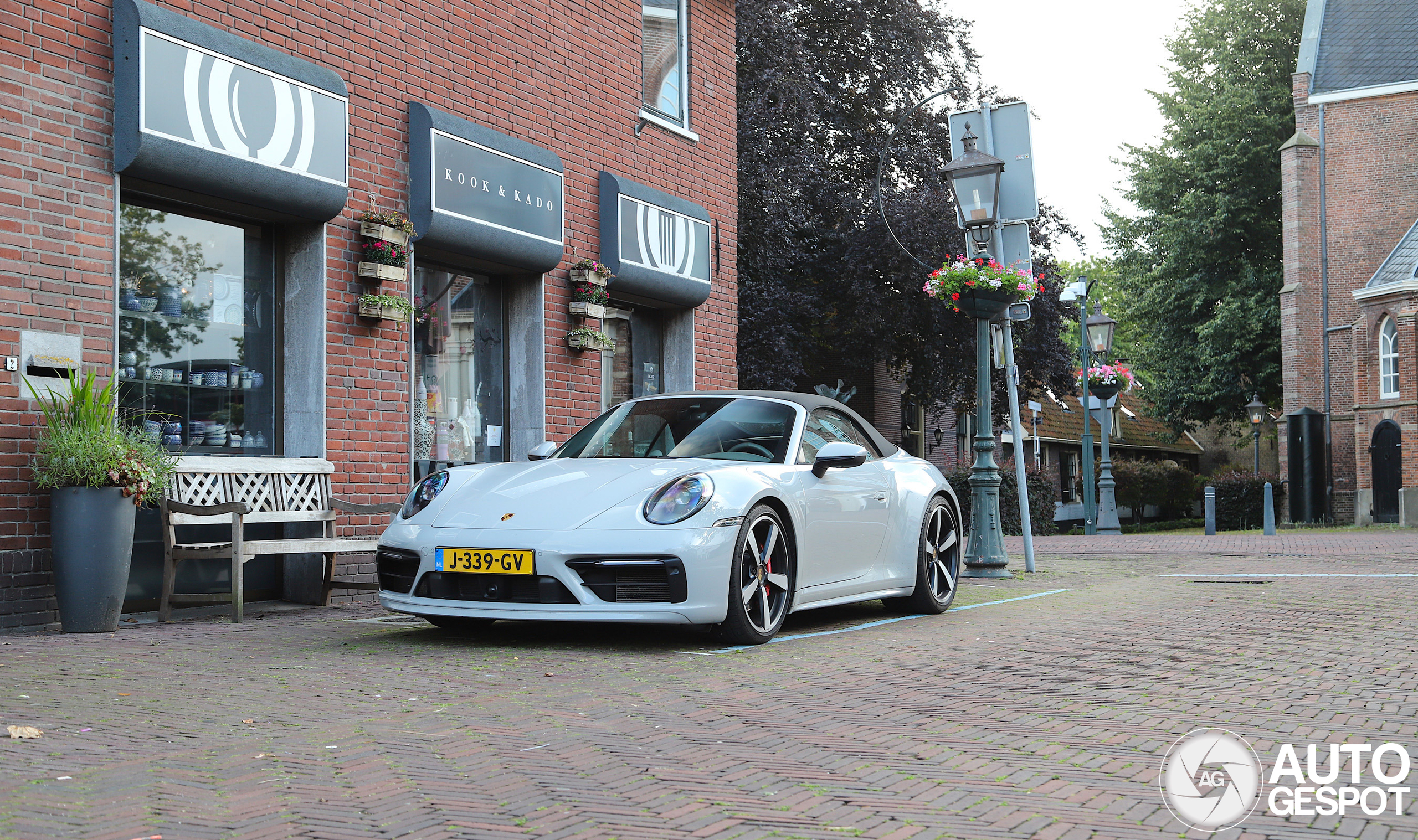 Porsche 992 Carrera 4S Cabriolet