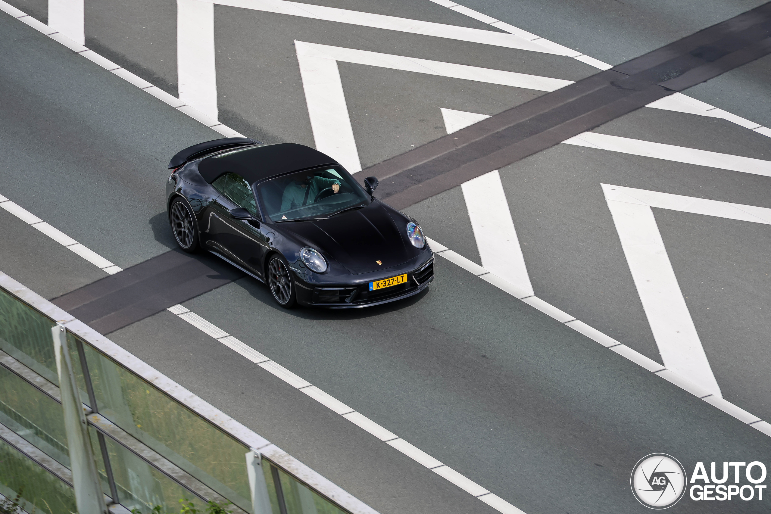 Porsche 992 Carrera 4S Cabriolet