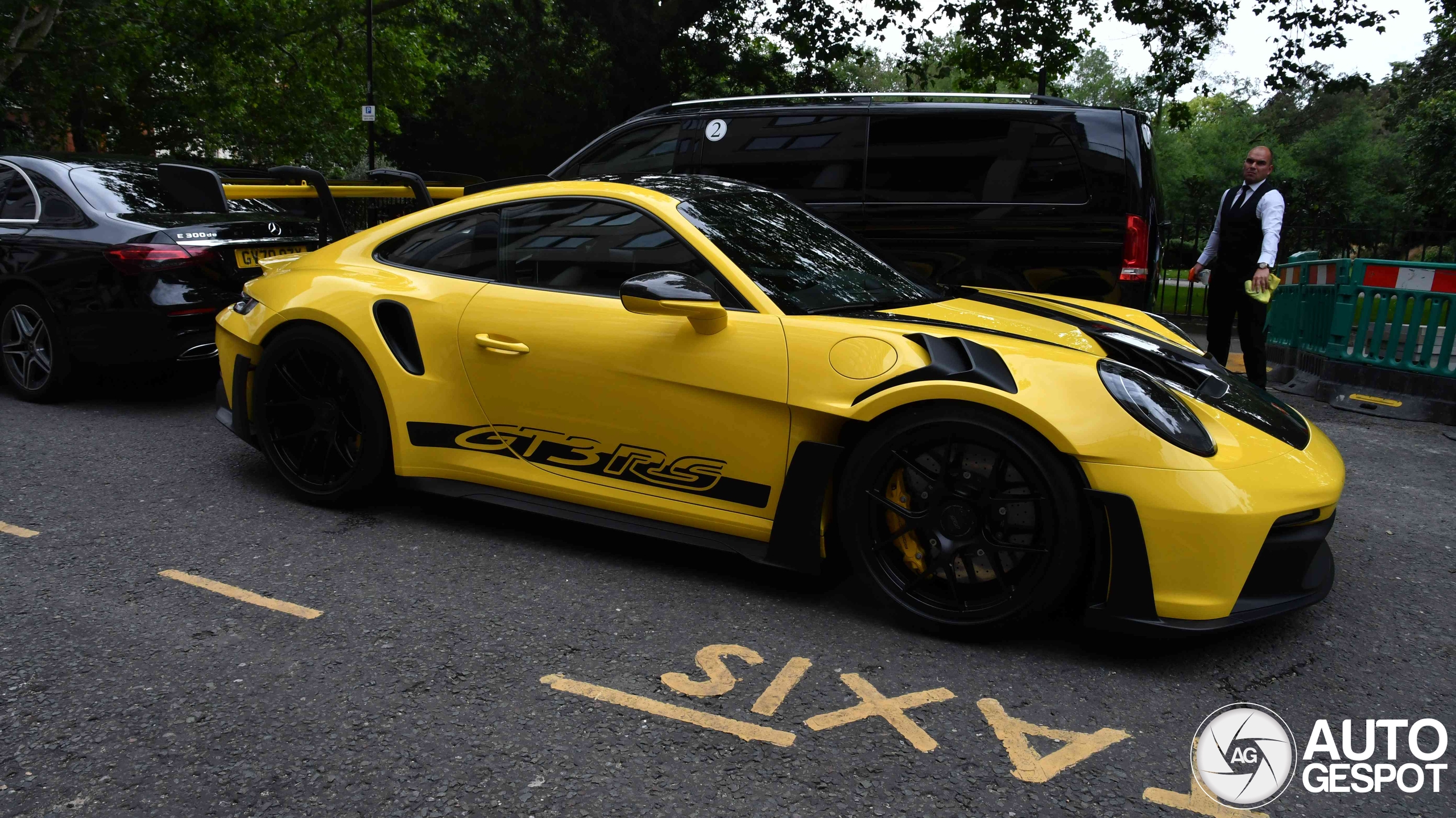 Porsche 992 GT3 RS Weissach Package