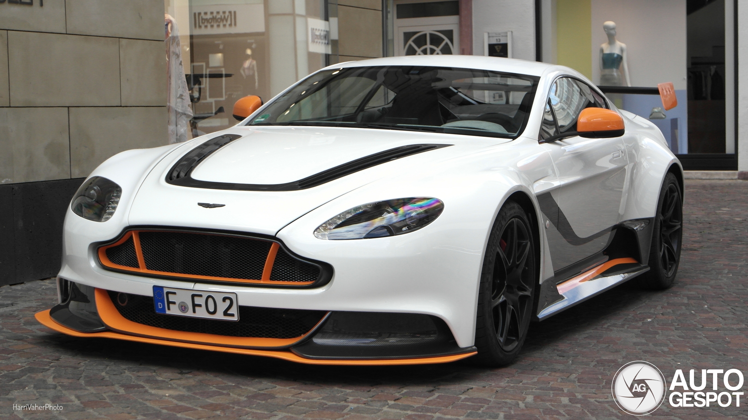 Aston Martin Vantage GT12