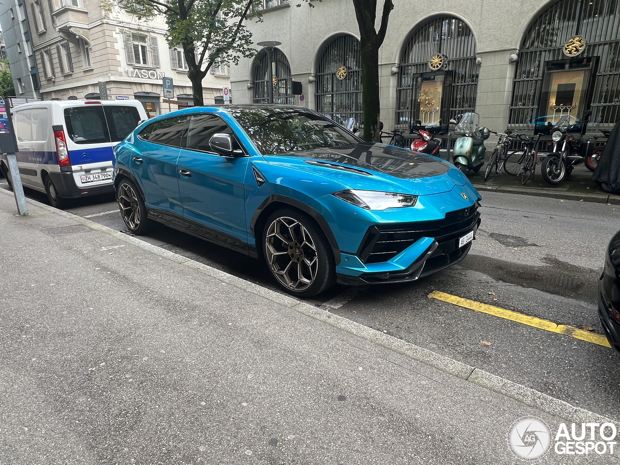 Lamborghini Urus Performante