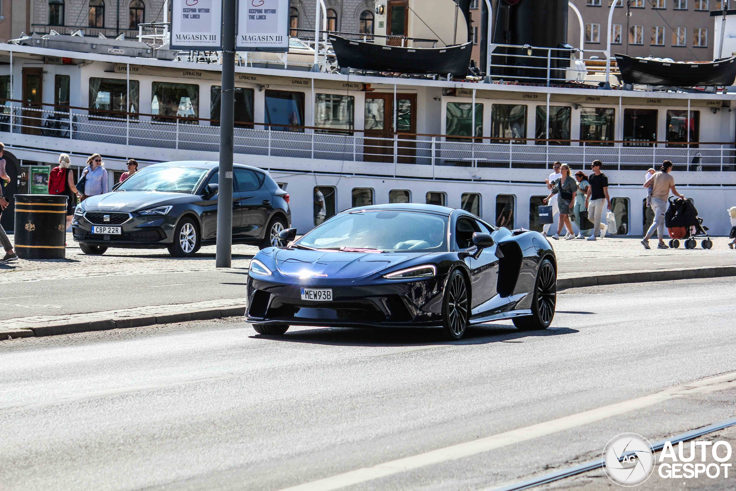 McLaren GT