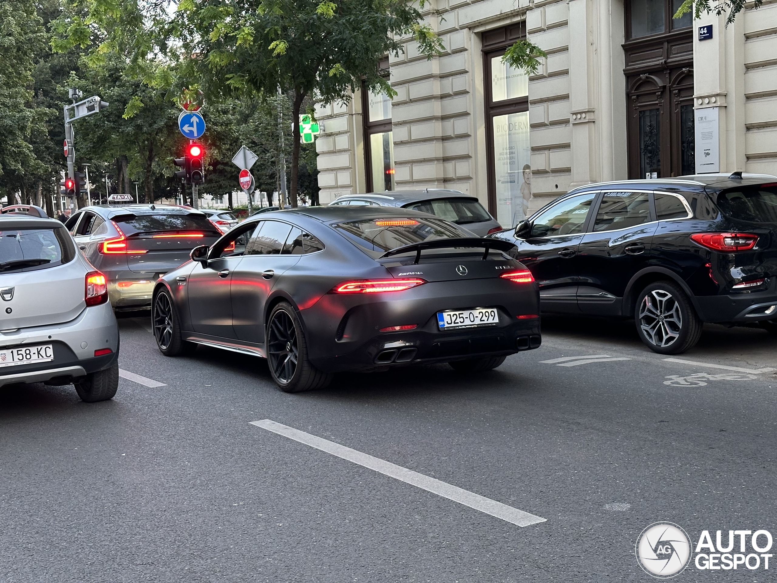 Mercedes-AMG GT 63 S X290