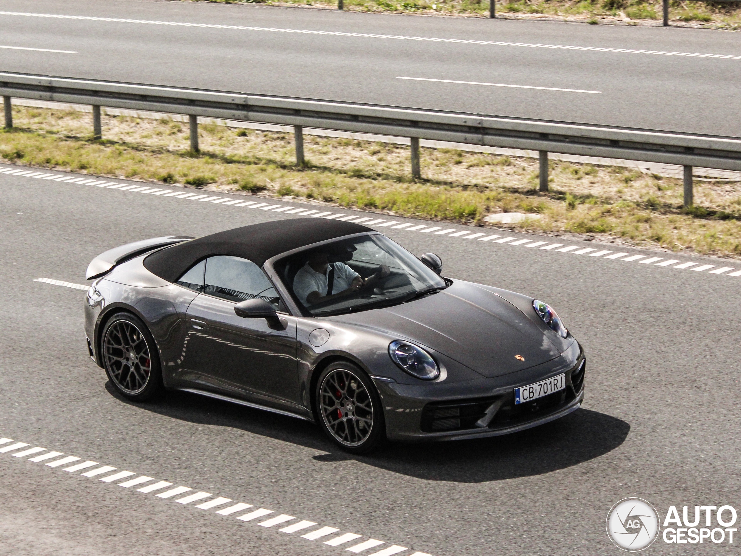 Porsche 992 Carrera 4S Cabriolet