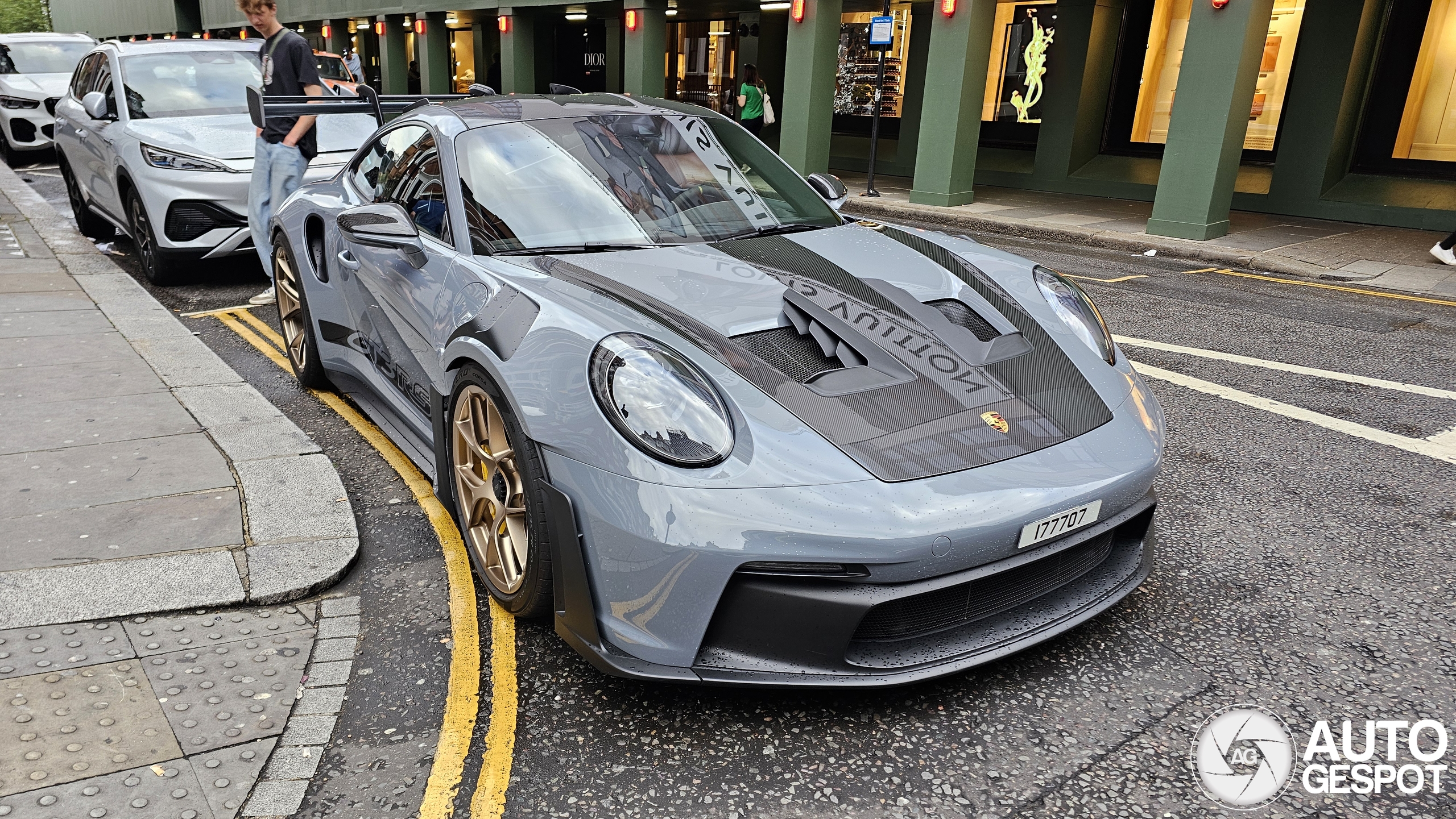 Porsche 992 GT3 RS Weissach Package