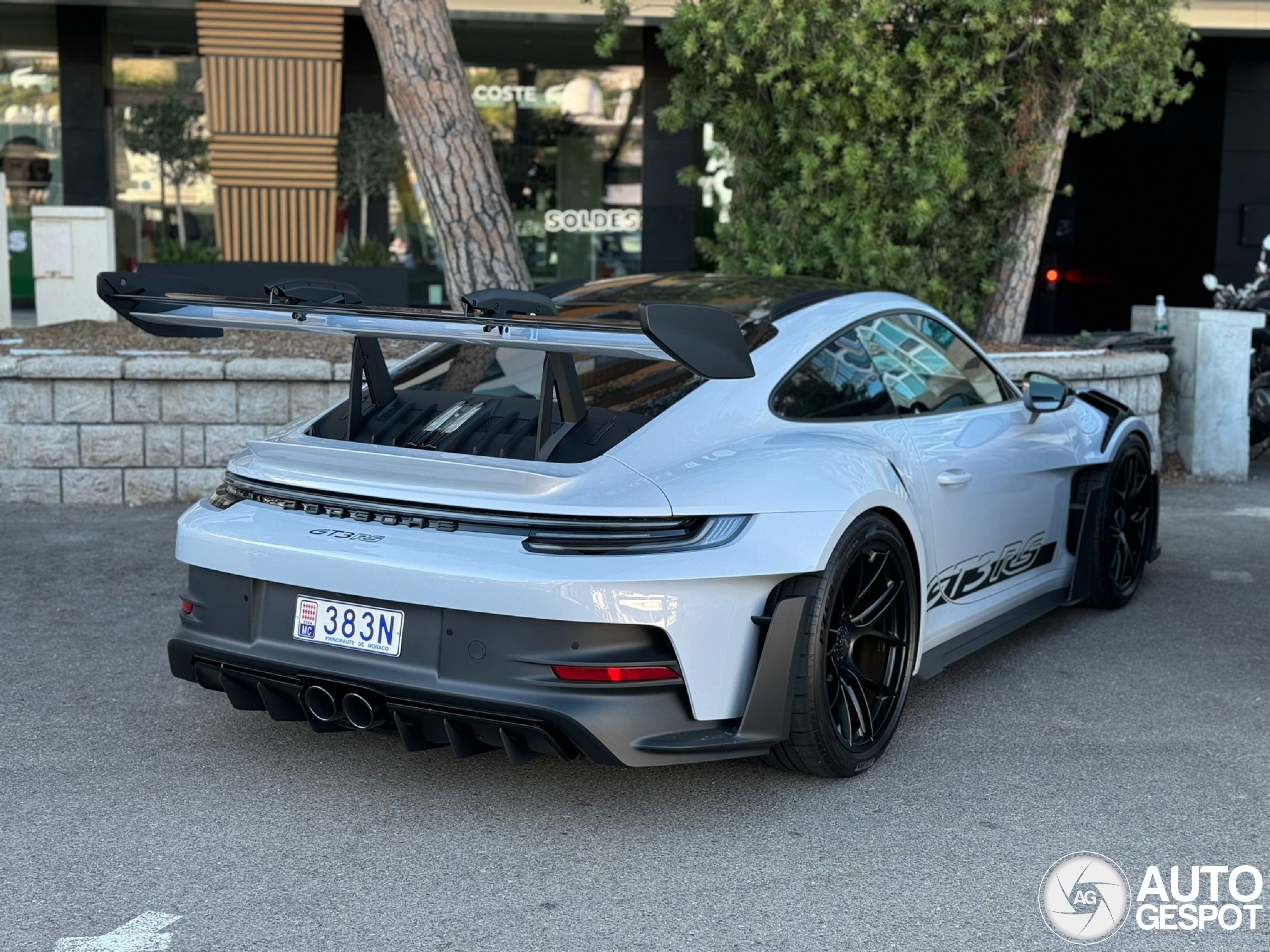 Porsche 992 GT3 RS Weissach Package