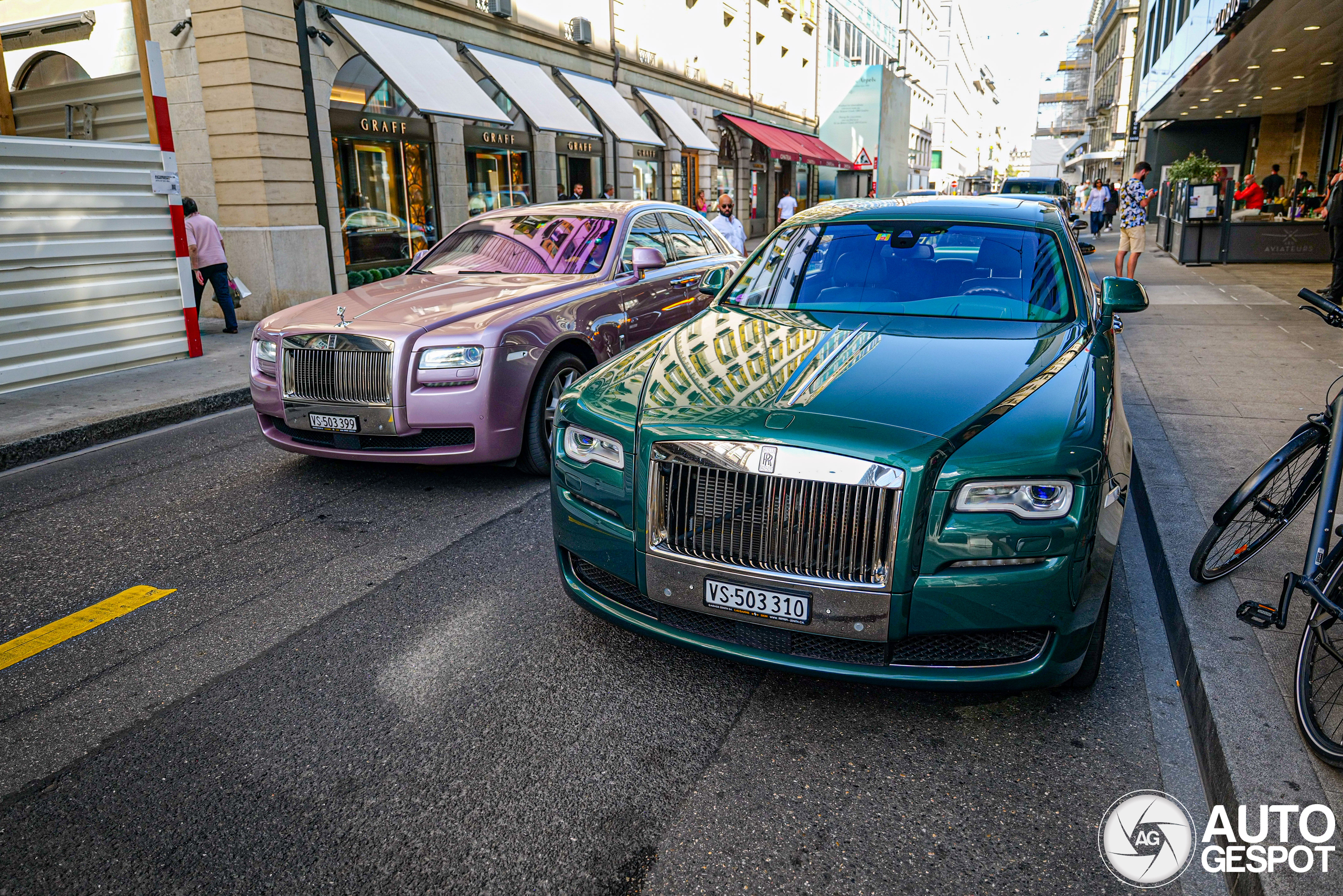 Fleurige combo van Rolls-Royce Ghosts gespot in Genève