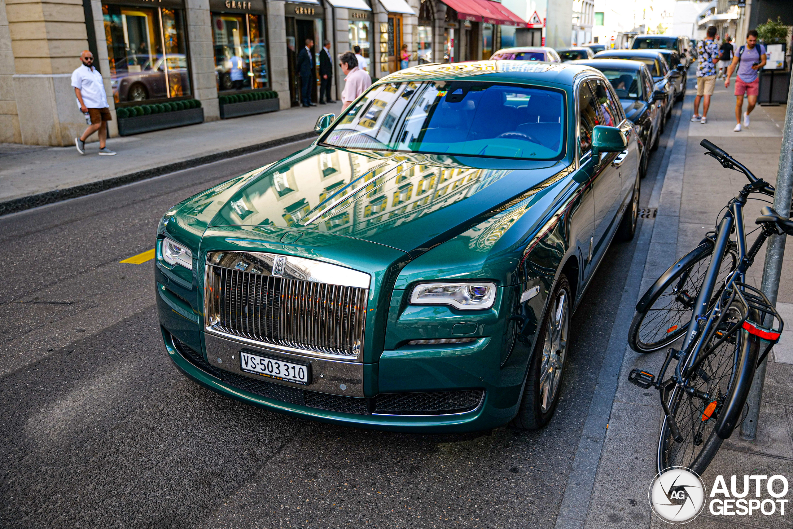 Fleurige combo van Rolls-Royce Ghosts gespot in Genève