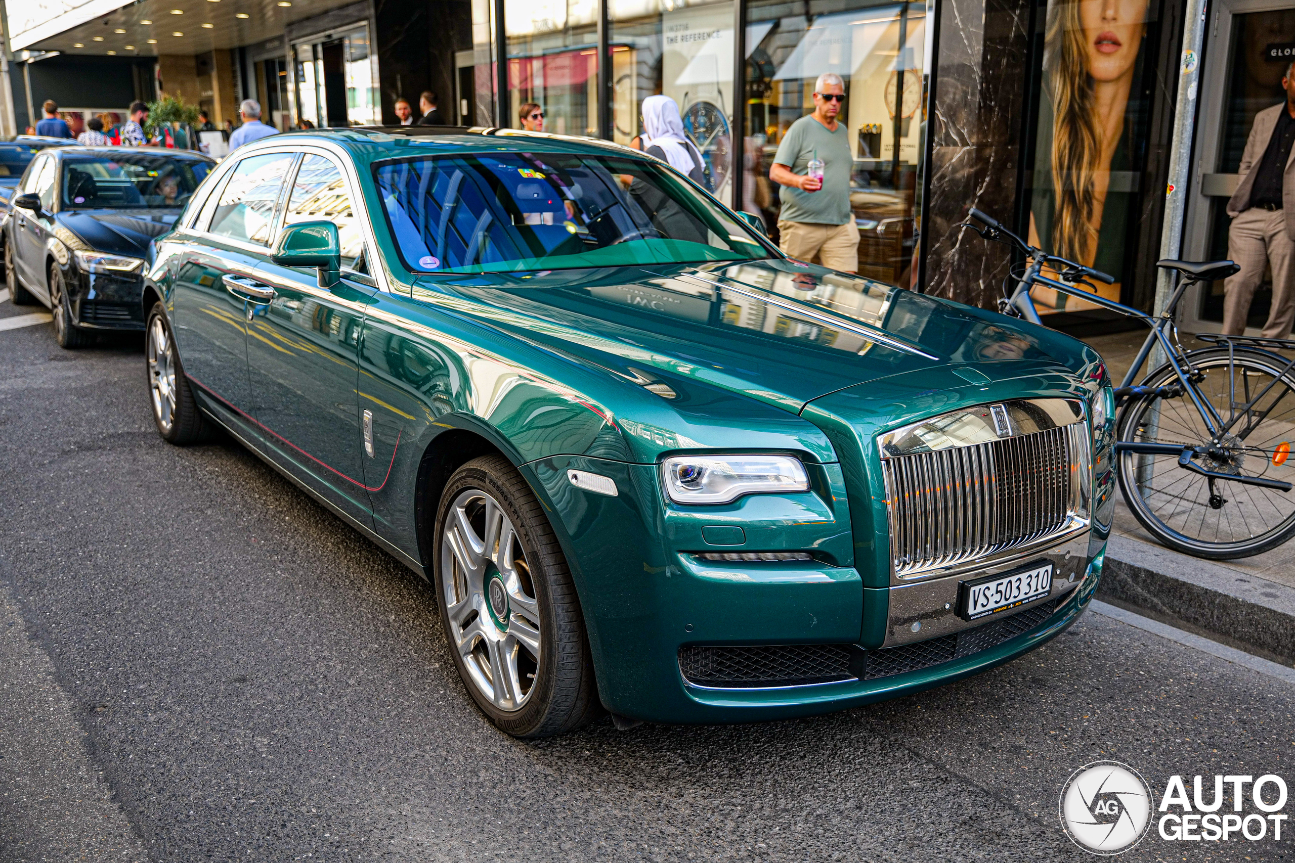 Stunning Rolls-Royce Ghost duo spotted in Geneva